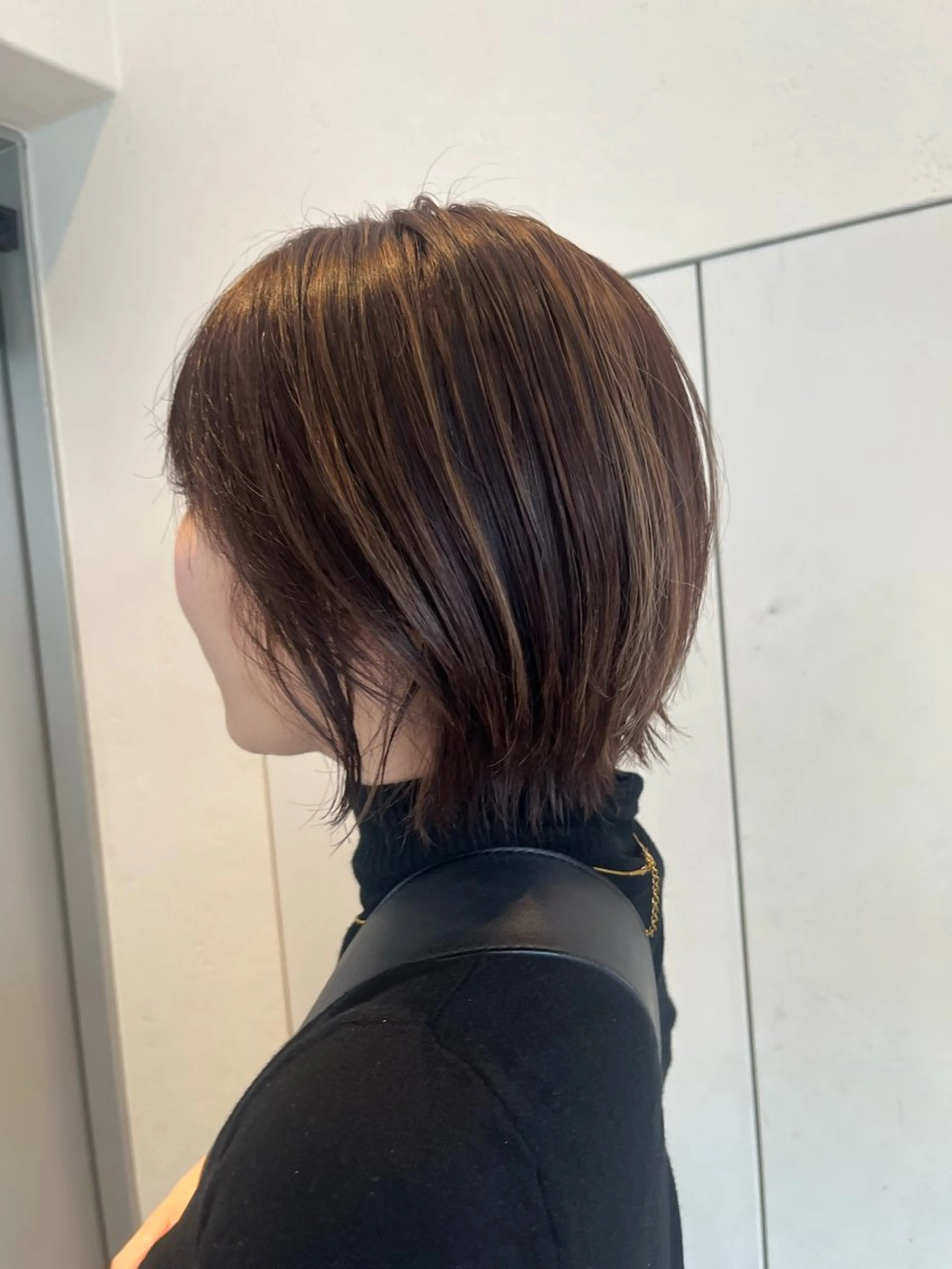 ミディアム カラー ハイライトカラー ハイライト ヘアカラー トリートメント ラフィスヘアードープ所属・レイヤーと透明感の アユカ 髪質改善のヘアスタイル