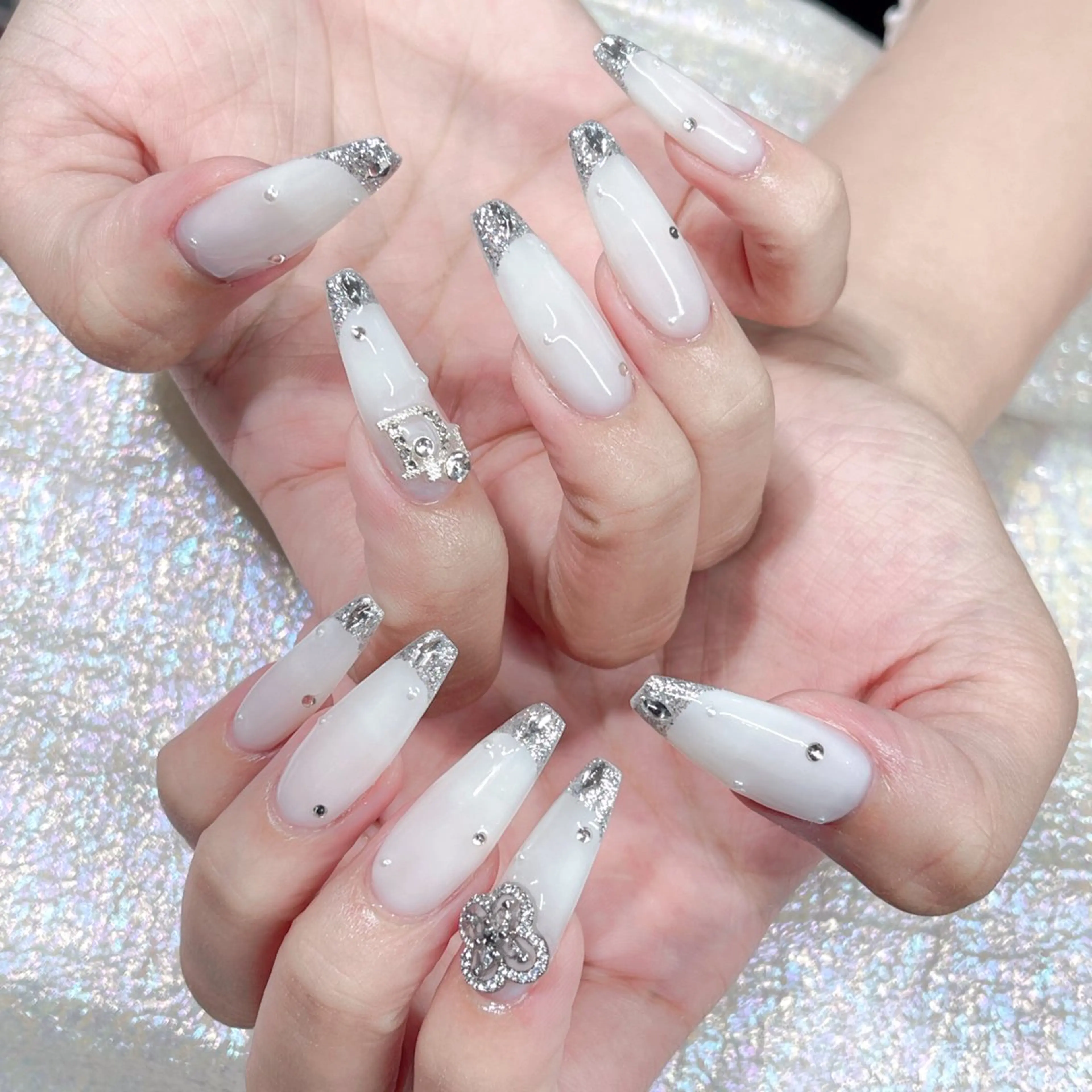 ネイル ハンドネイル Queens ひなのネイルデザイン
