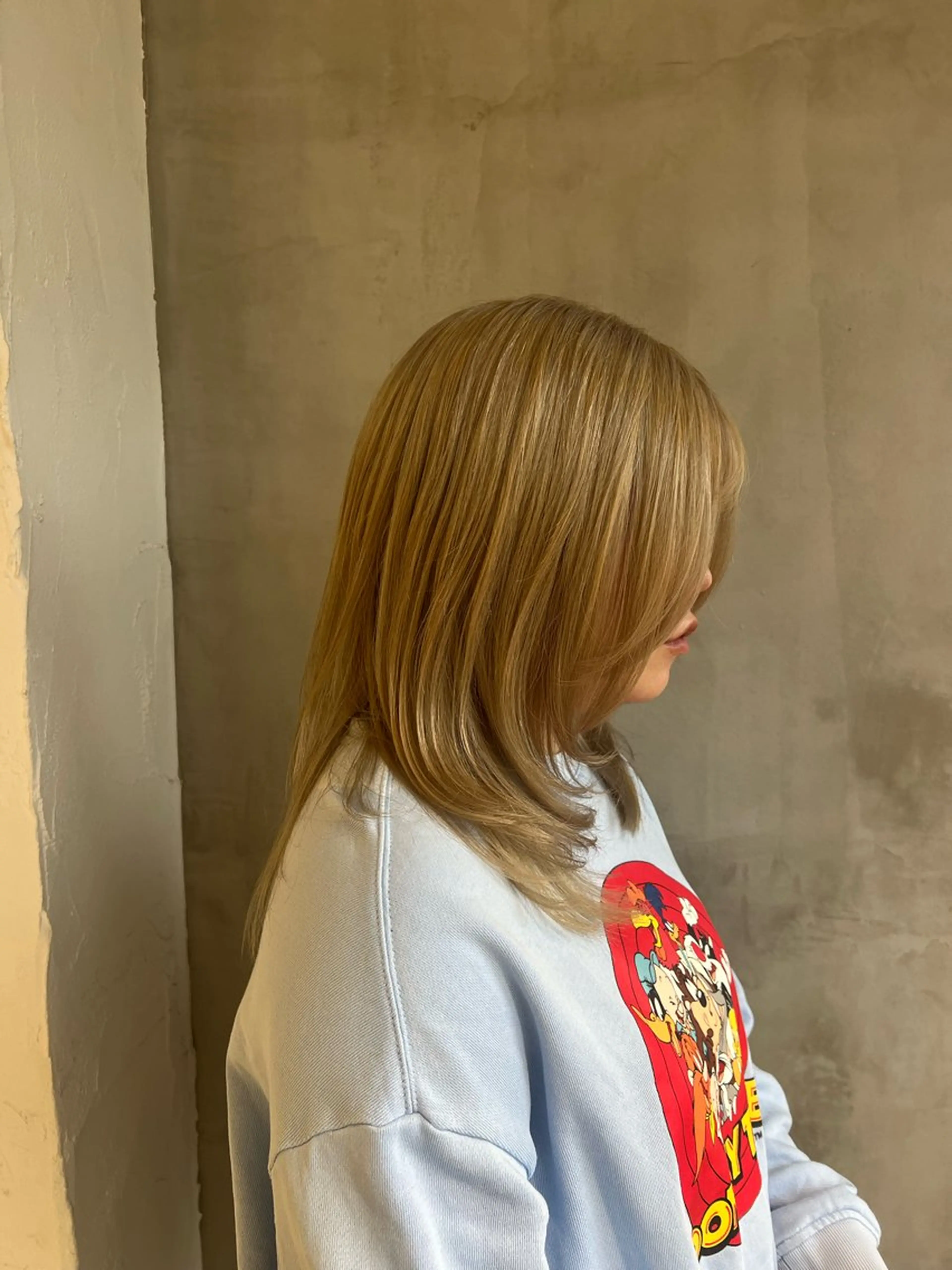 セミロング カラー ブリーチ ブロンド カット ヘアカラー KINGDOM ALLURE所属・KINGDOM イナキ🌙のヘアスタイル