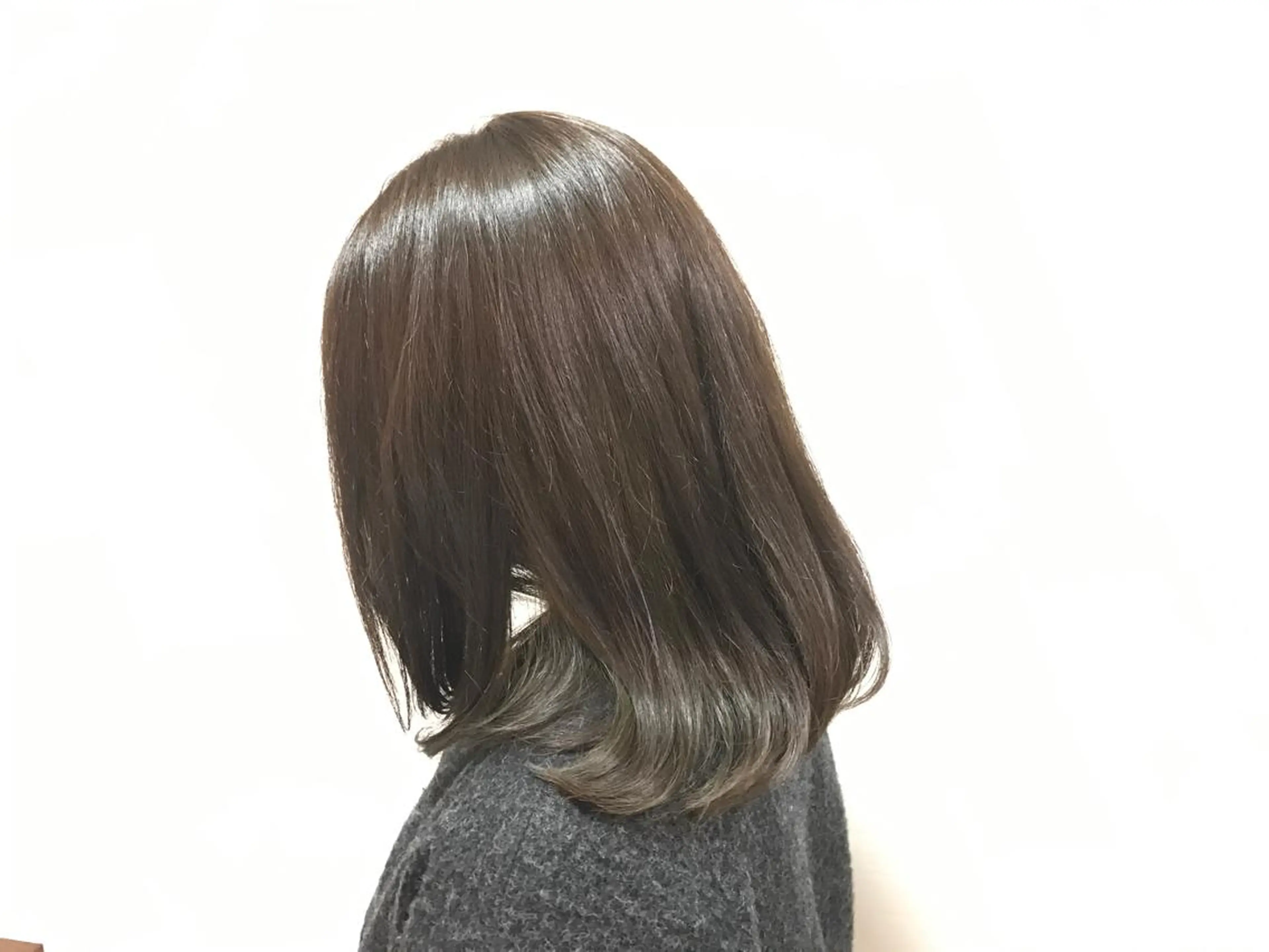 カラー アッシュ 💜ツヤヘアケア🩷 サトウシュンスケのヘアスタイル