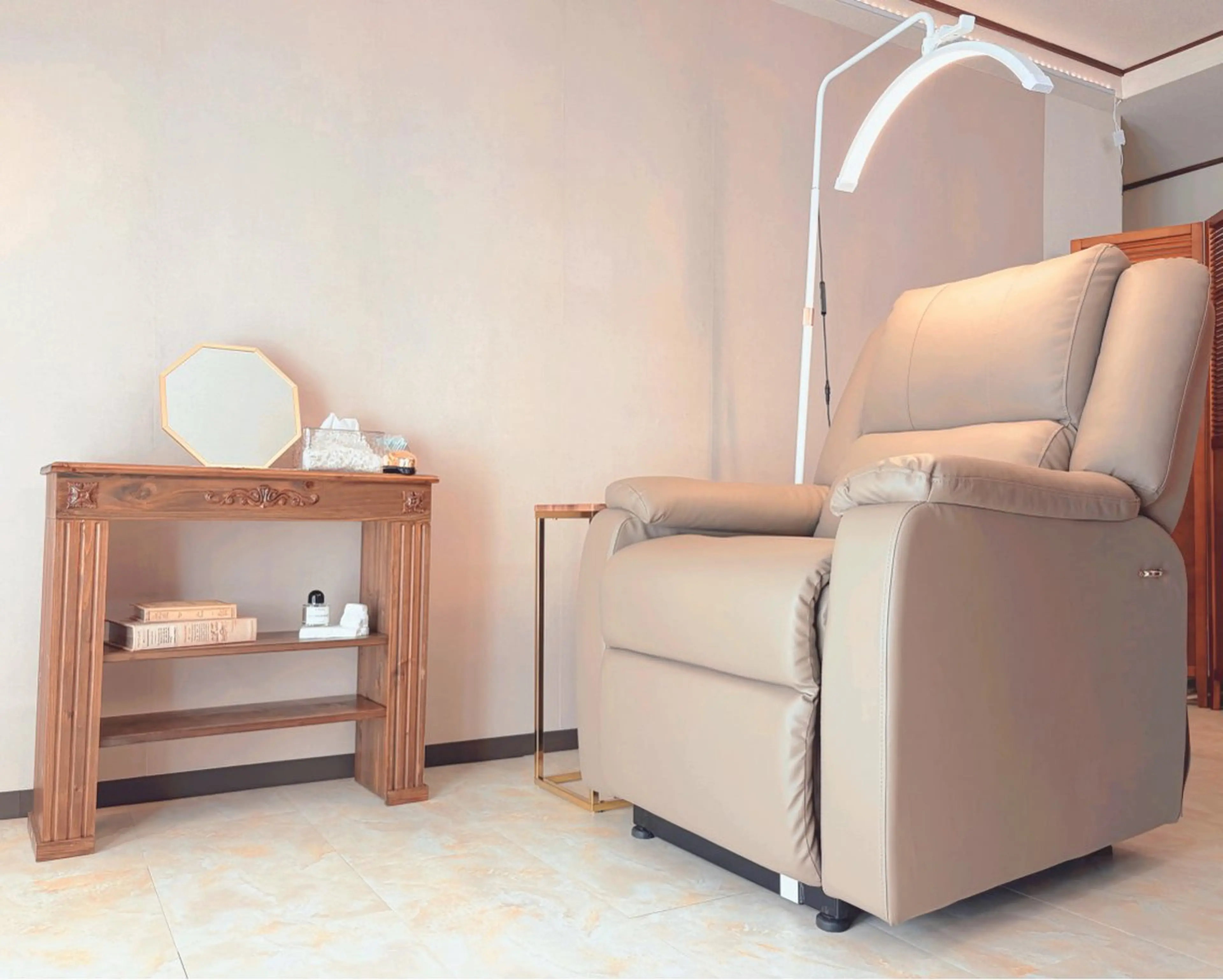 まつげパーマと眉毛の専門店L’iri me調布店所属・L’iri me ABEのマツエク・マツパデザイン