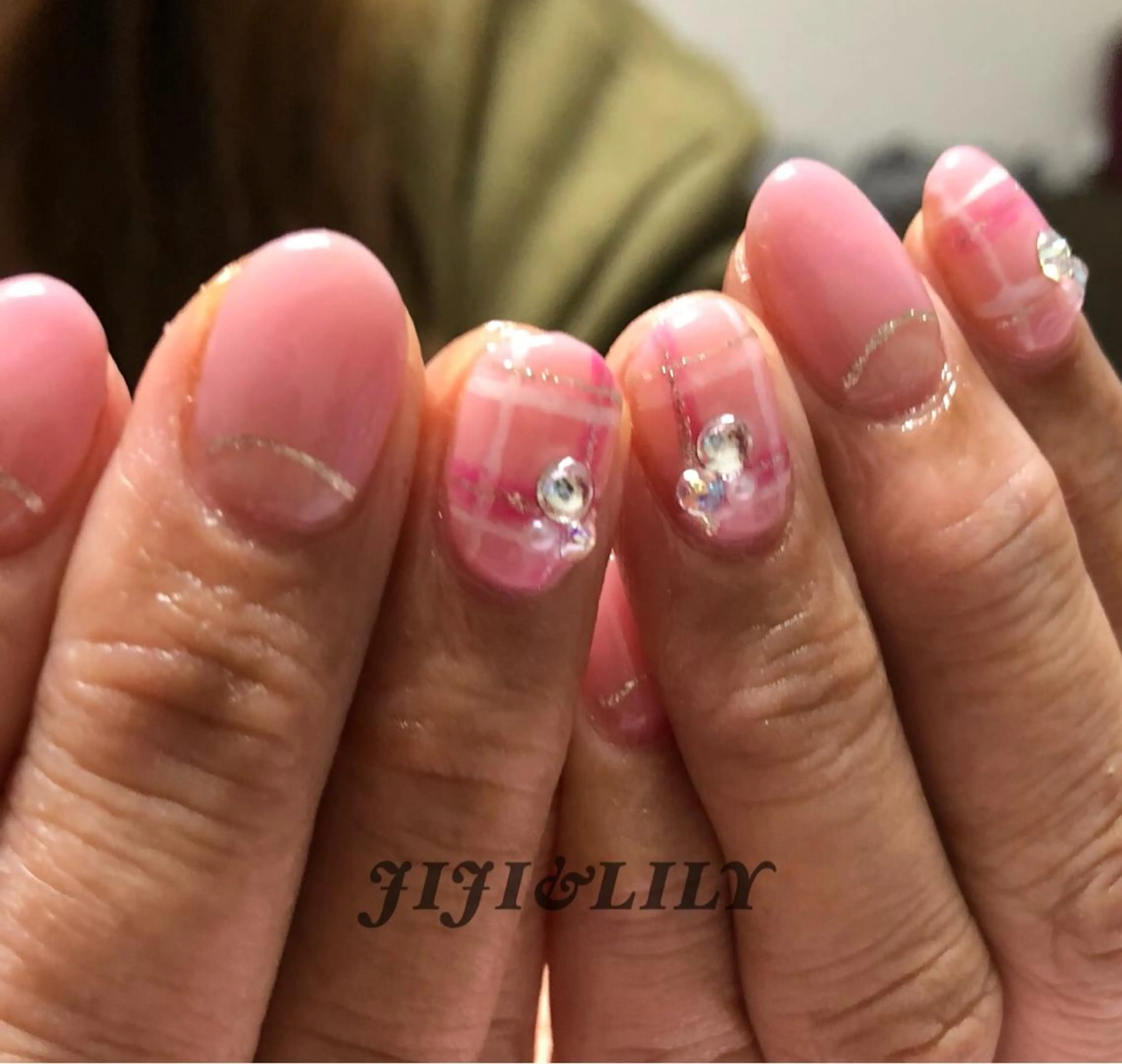 ネイル フレンチネイル 逆フレンチ 豊田 圭子のネイルデザイン