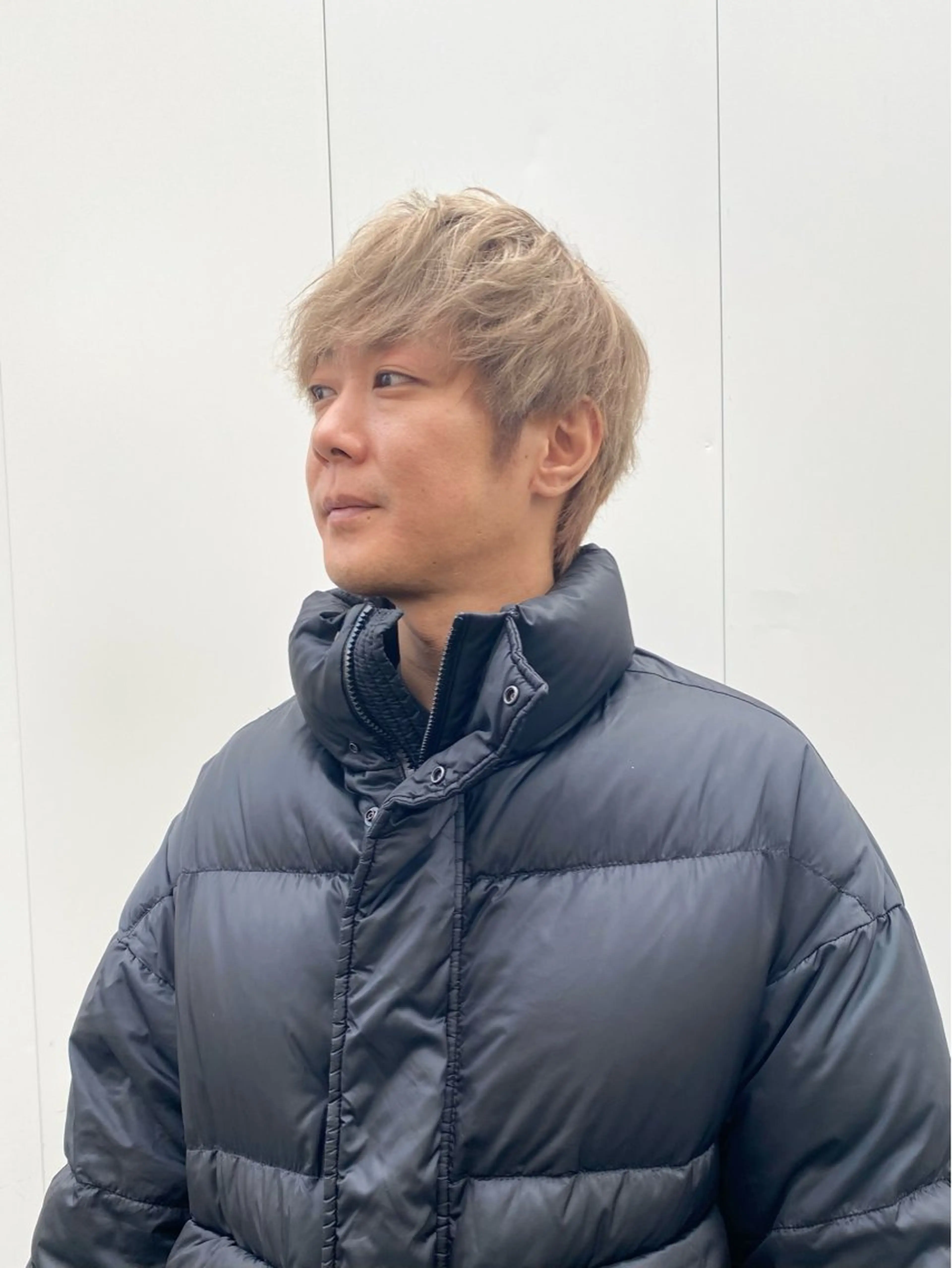 ショート カラー ベージュカラー ミルクティーベージュ ショートヘア HIKARIS 相川所属・ウチダ ユウヤのヘアスタイル