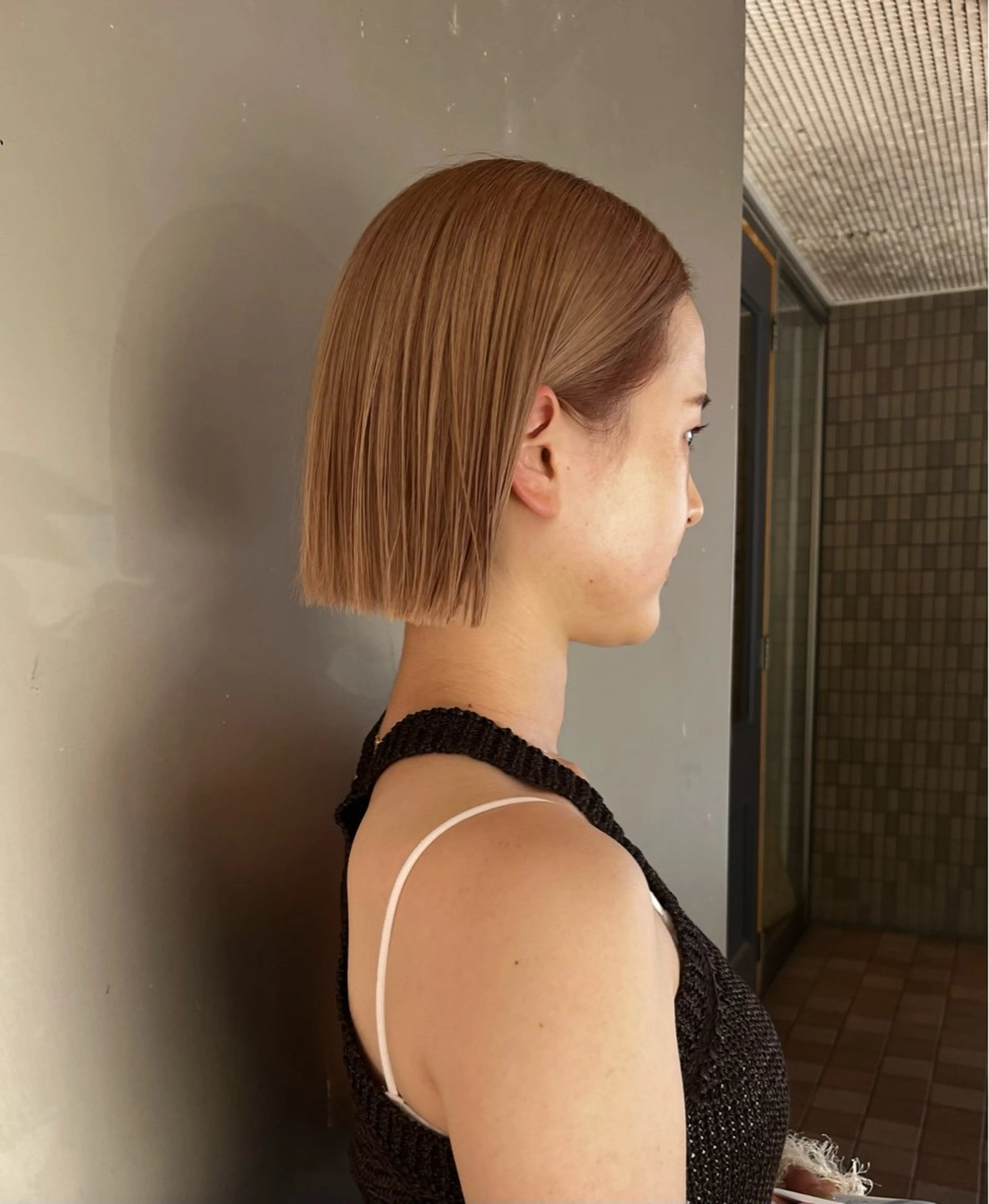 ミディアム カット ヘアカラー トリートメント あやか/ベージュ /透け感カラーのヘアスタイル