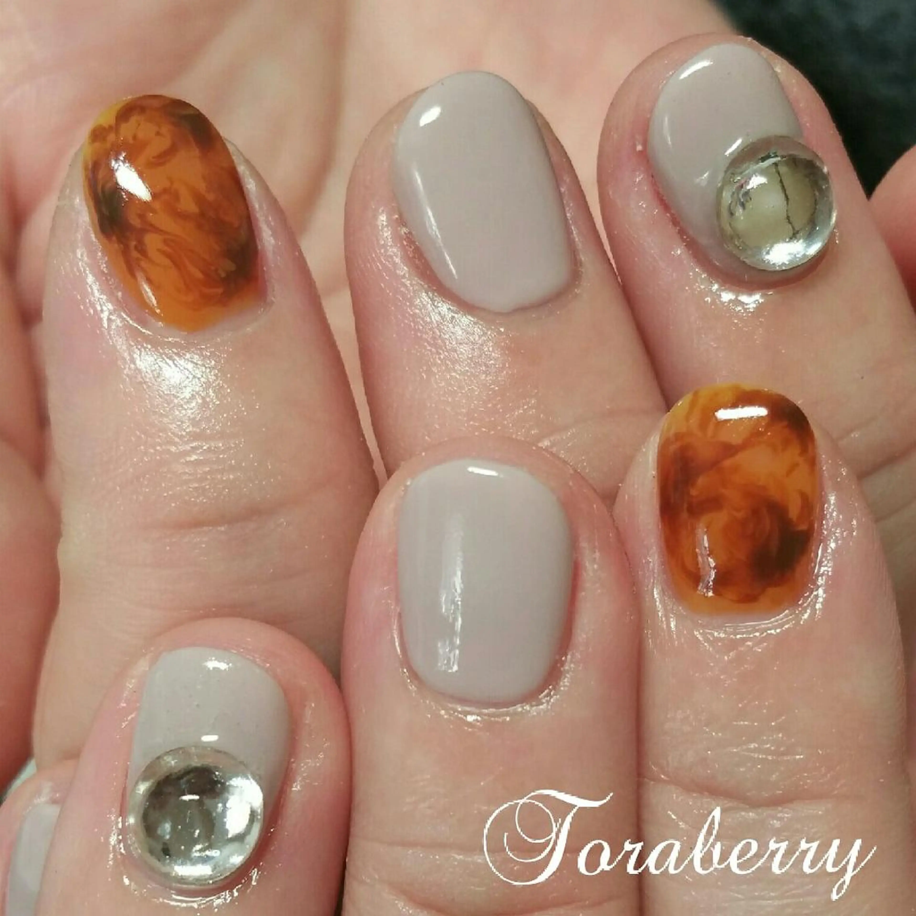 ネイル べっ甲ネイル ネイリスト なつみのネイルデザイン