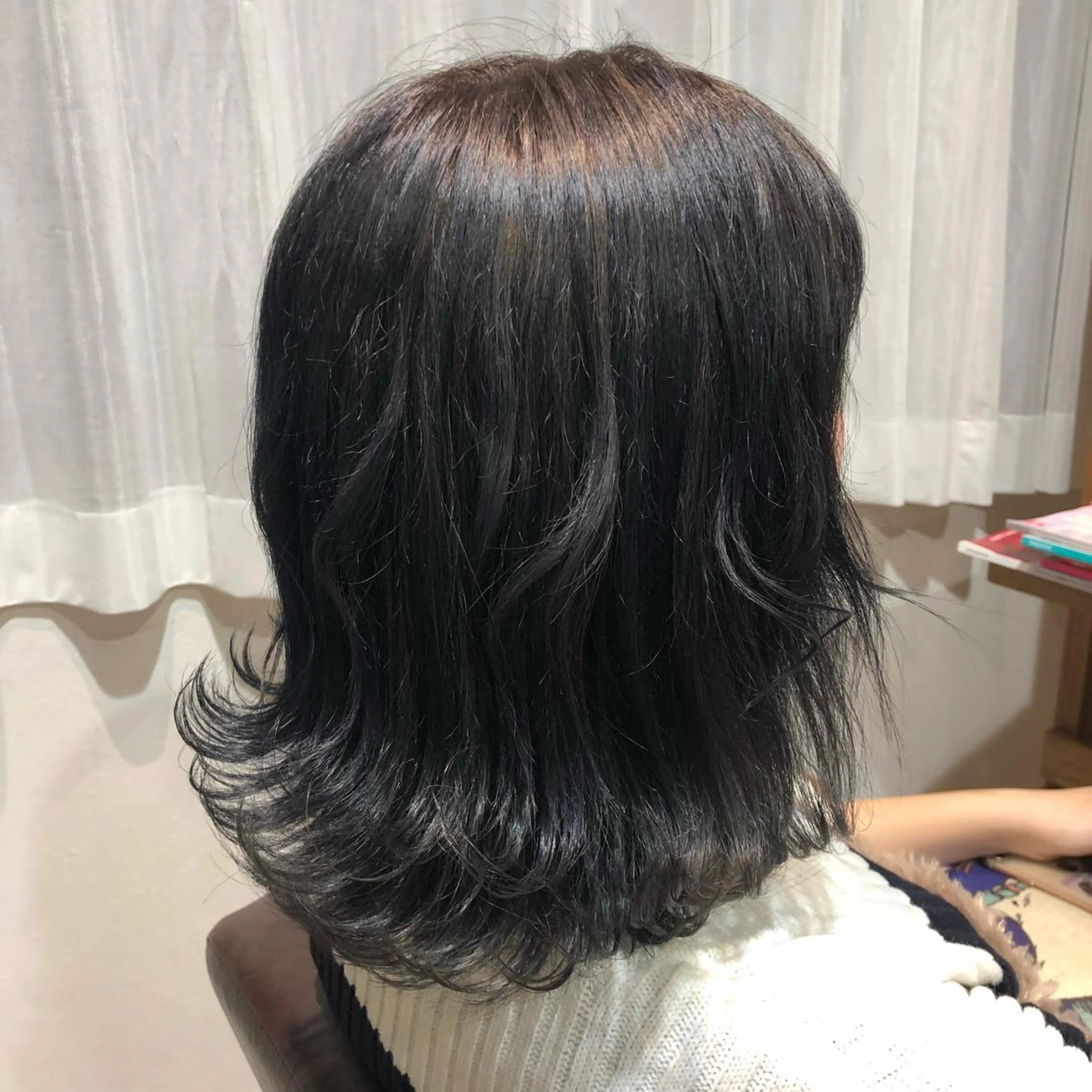 カラー 伊藤 かなのヘアスタイル