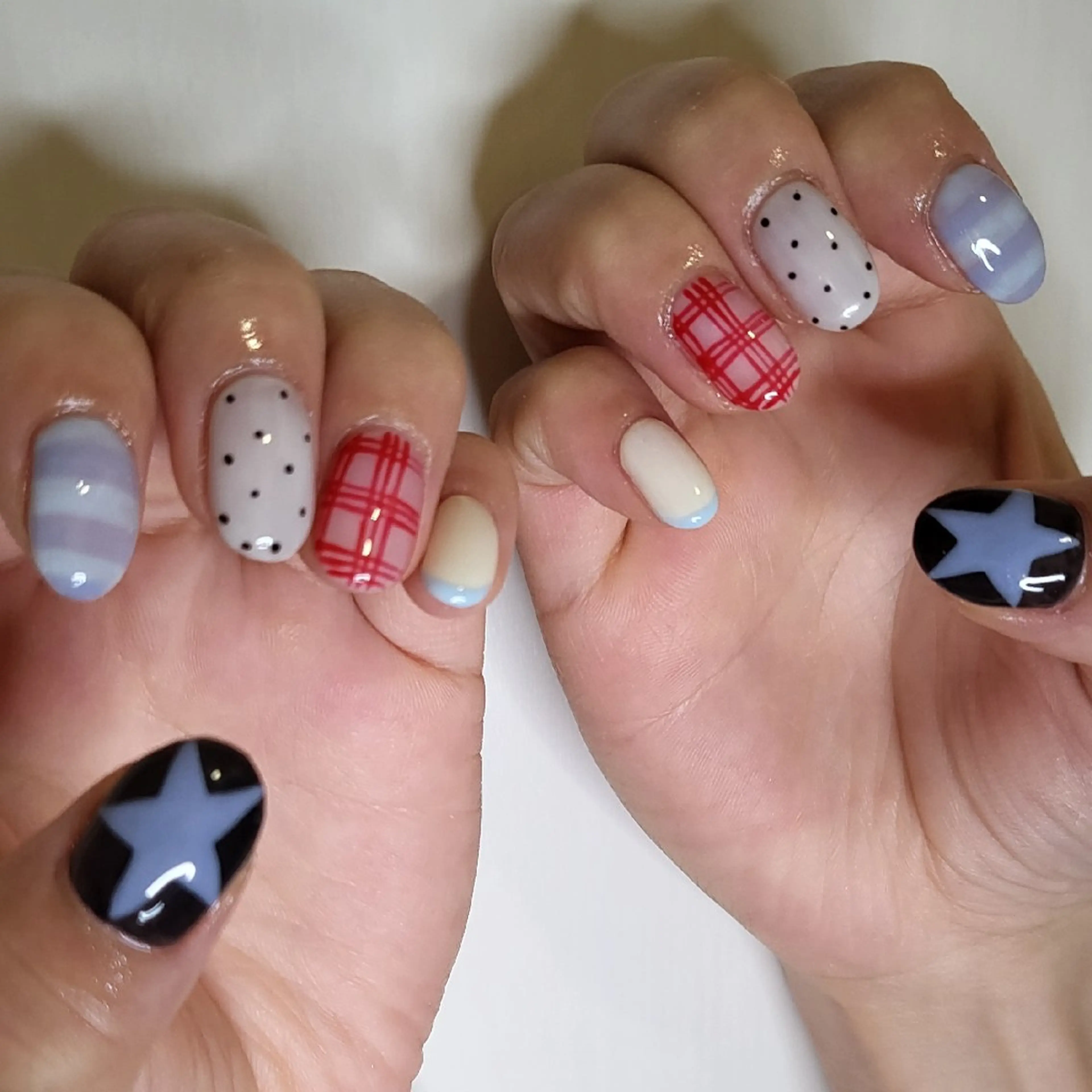ネイル ハンドネイル フットネイル ハンドケア ease NAIL SALONのネイルデザイン