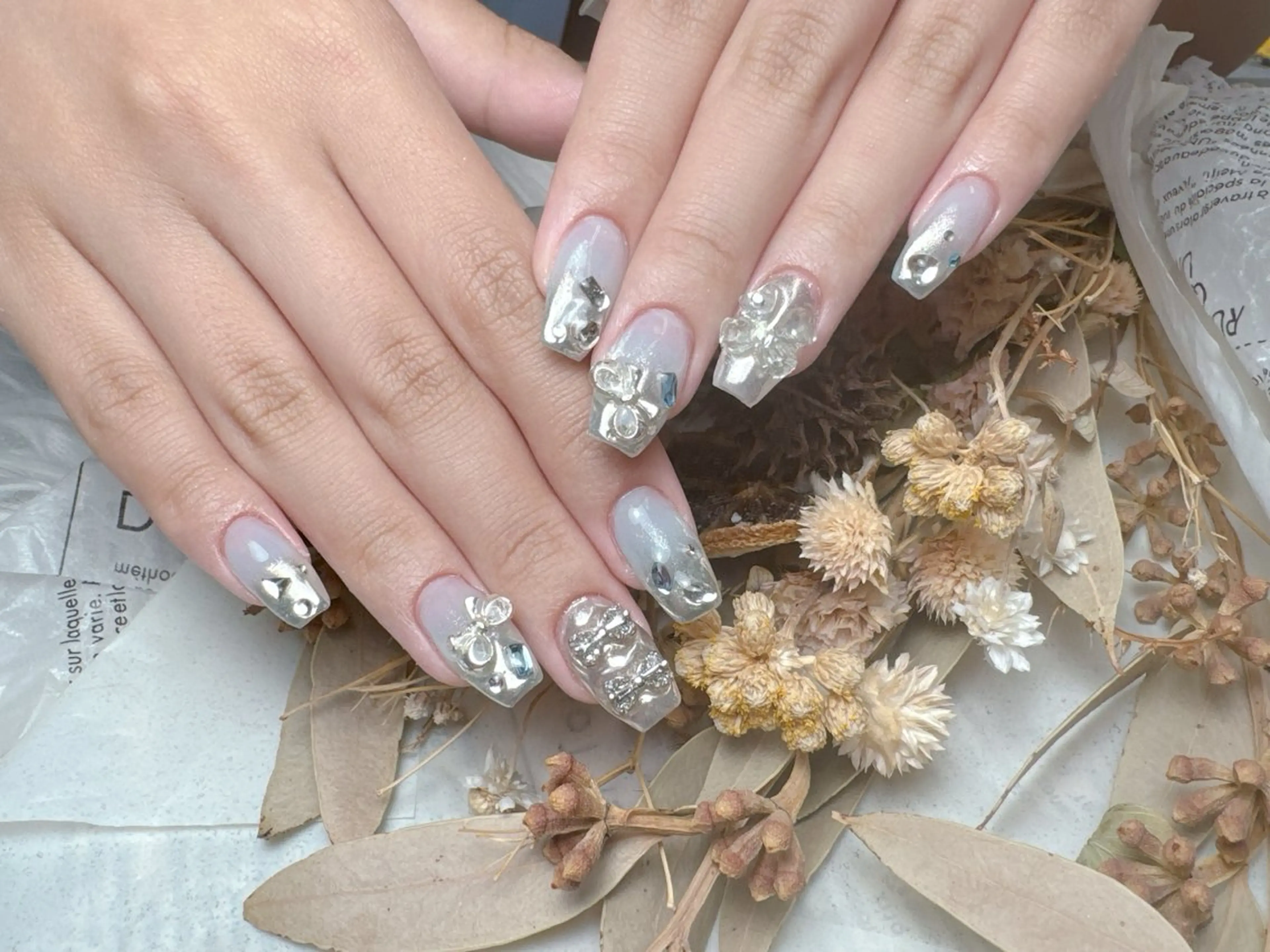 ネイル 長さ出し フレンチネイル ジェルネイル ガラスフレンチ 韓国ネイル ハンドネイル ハンドケア For U nail スカルプ専門店のネイルデザイン