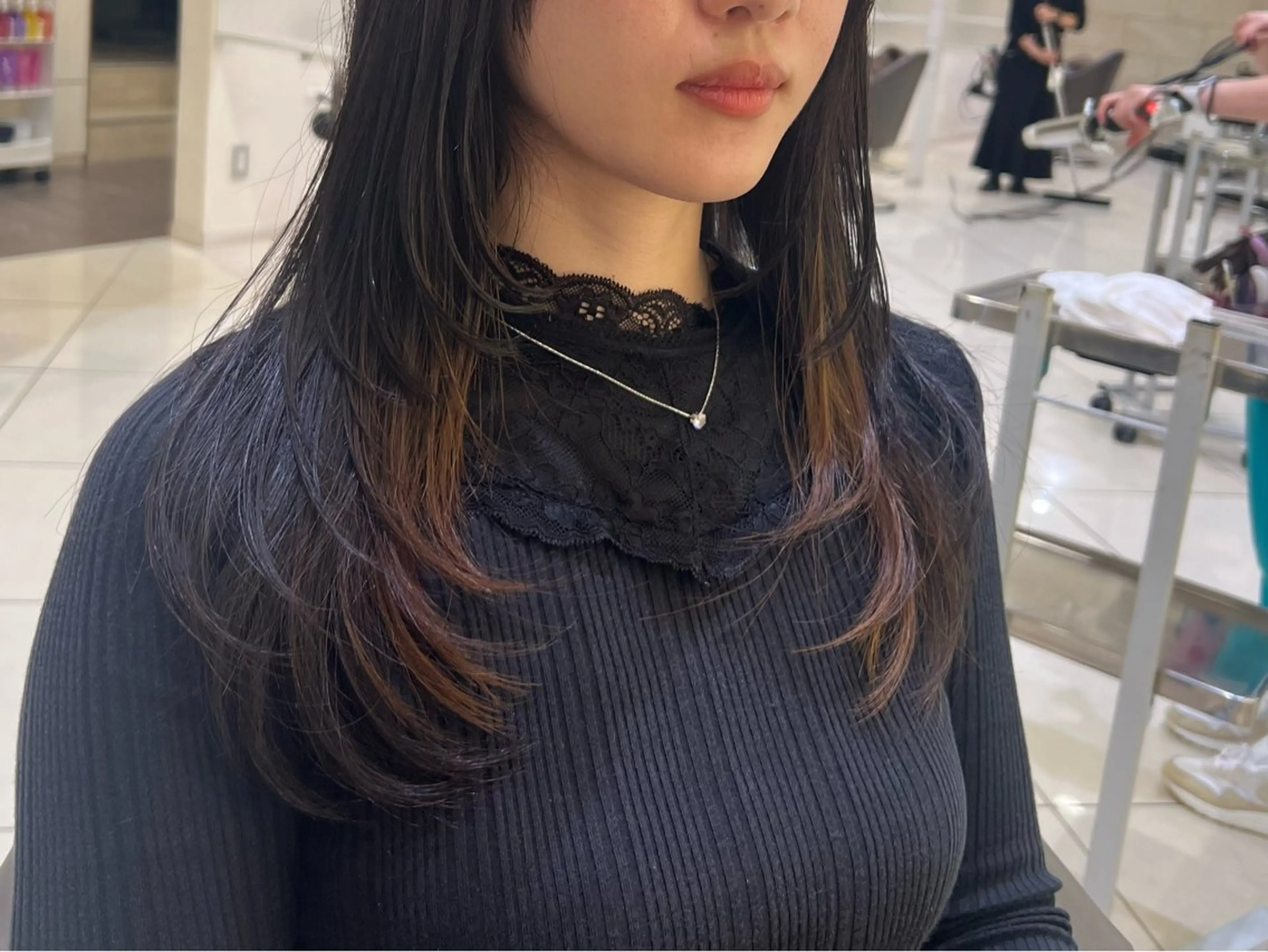 セミロング レイヤーカット 顔まわりカット🥀 原ちひろのヘアスタイル