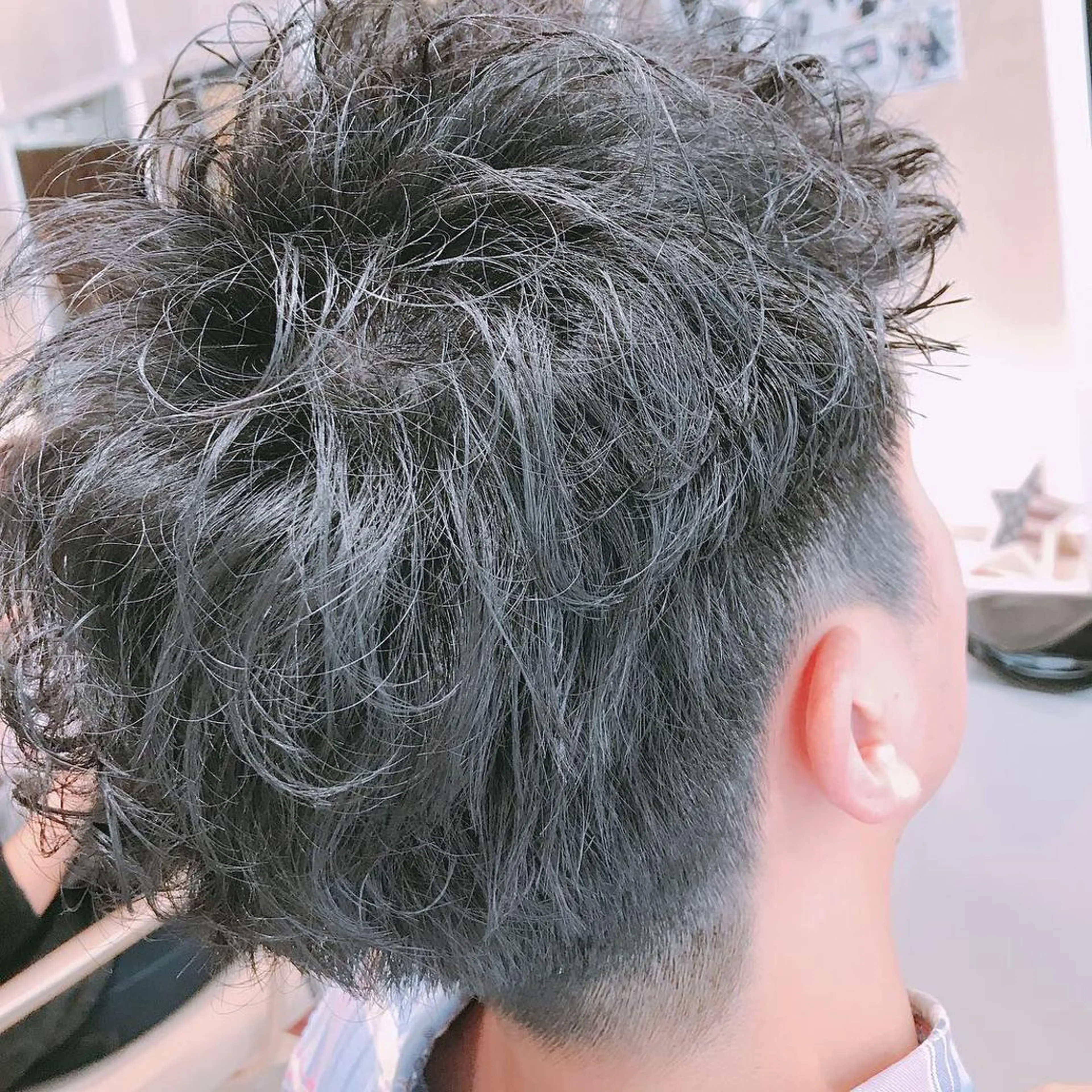 ショート パーマ メンズ メンズパーマ 刈り上げ 久保亮太 /大人ショートのヘアスタイル