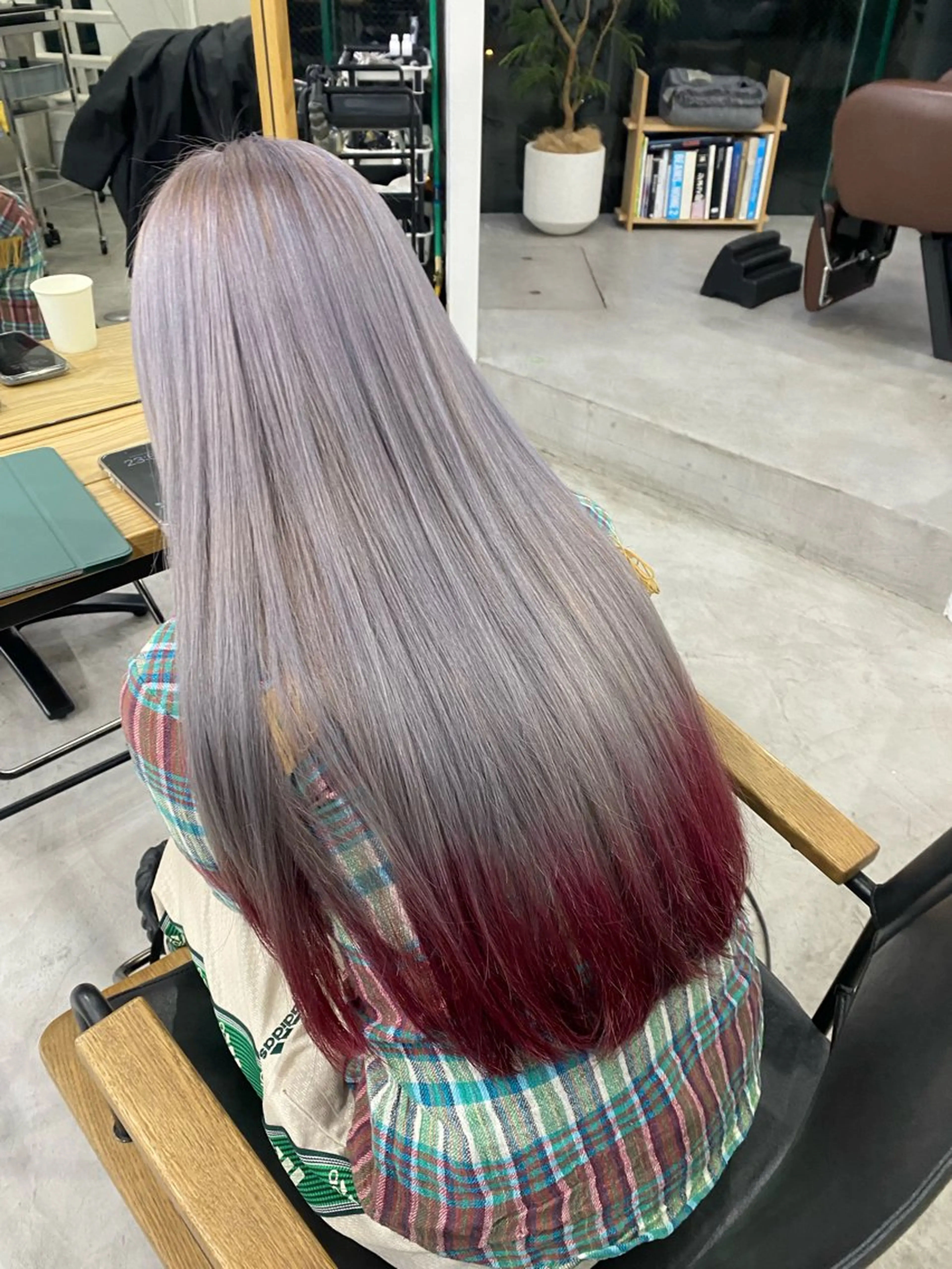 ロング カラー デザインカラー ヘアカラー トリートメント 艶 ケアブリーチ 🎀🩵RISAのヘアスタイル