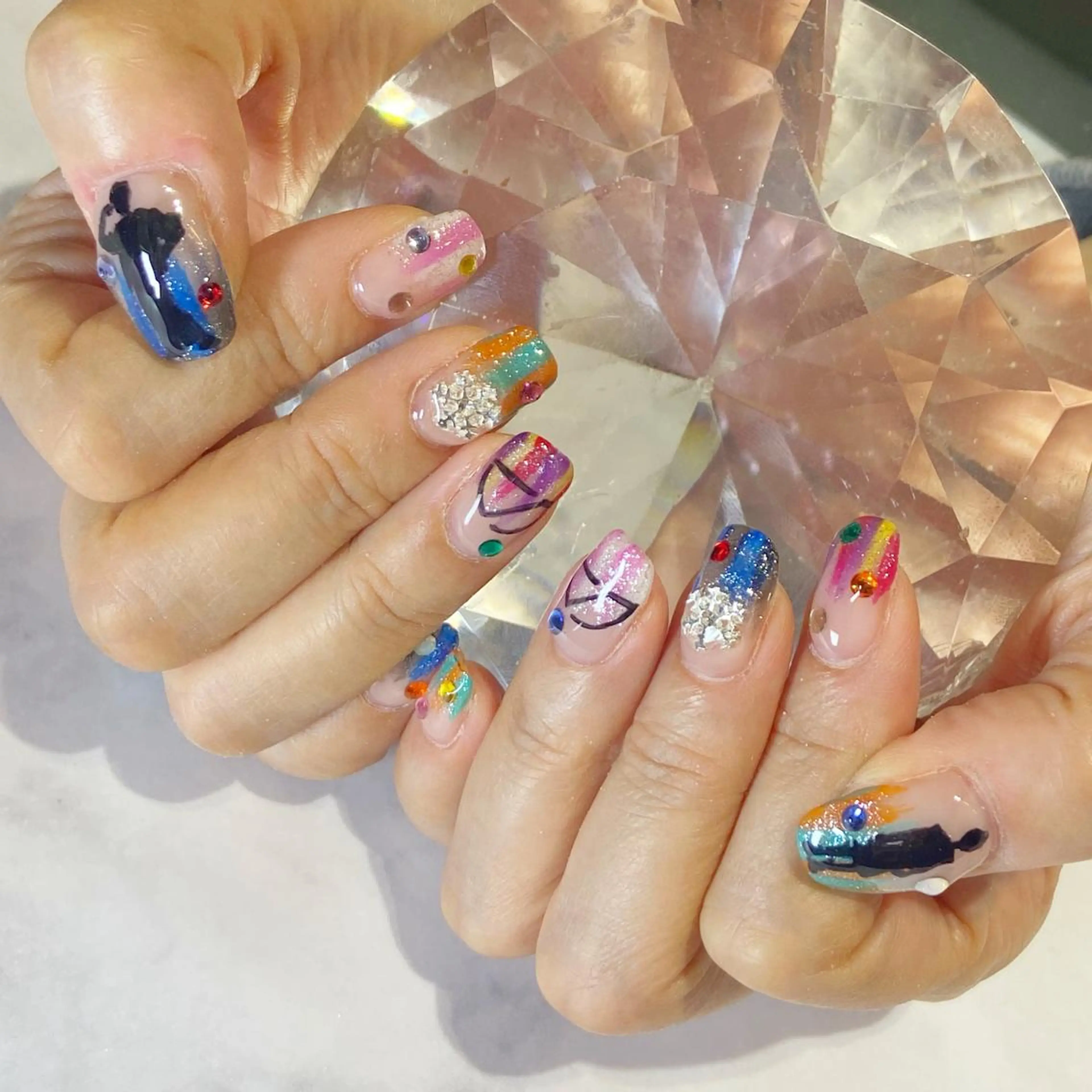 ネイル ジェルネイル YUN 💅のネイルデザイン