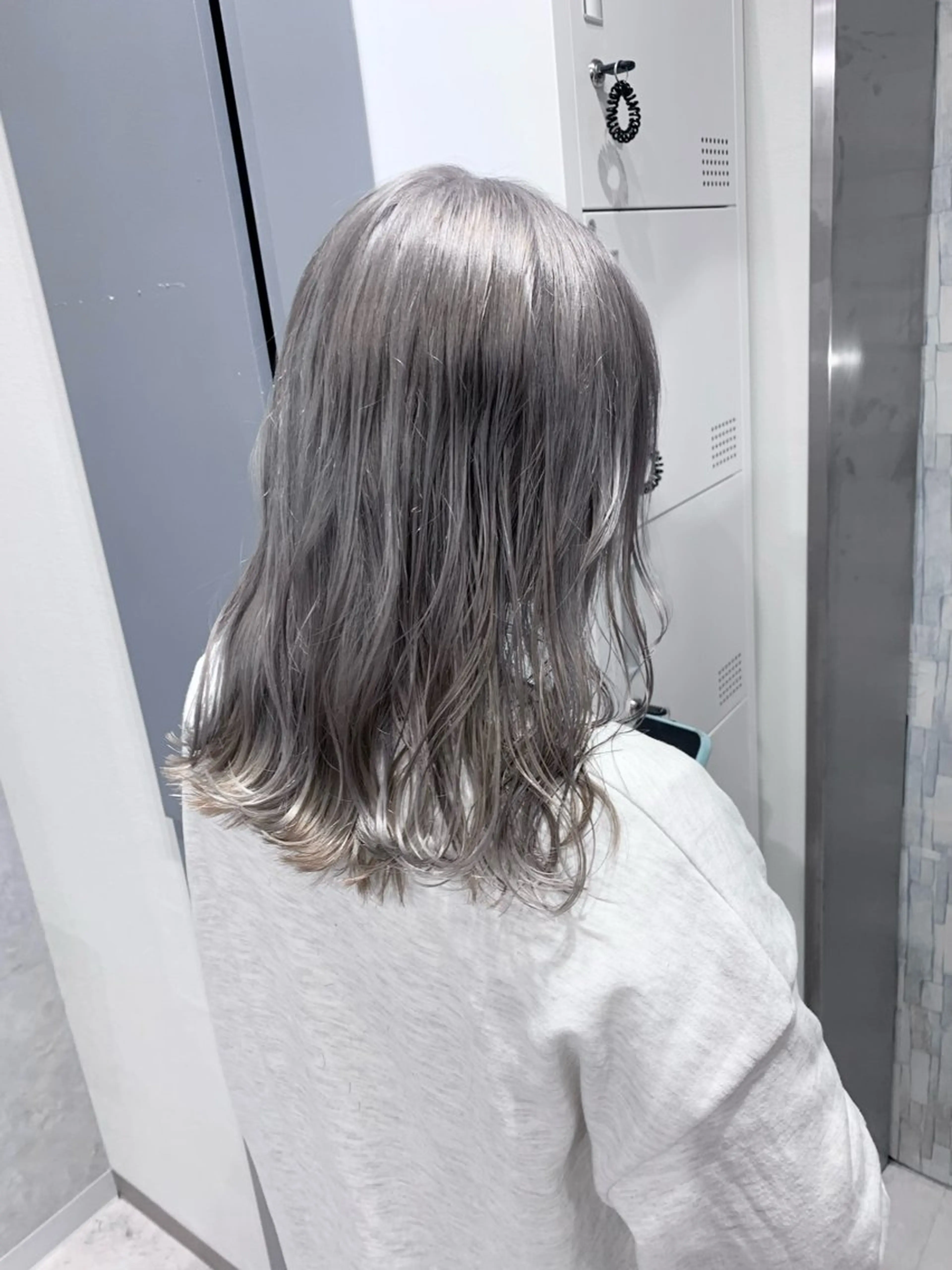セミロング 池袋/ダブルカラー GLADGE🩵のヘアスタイル