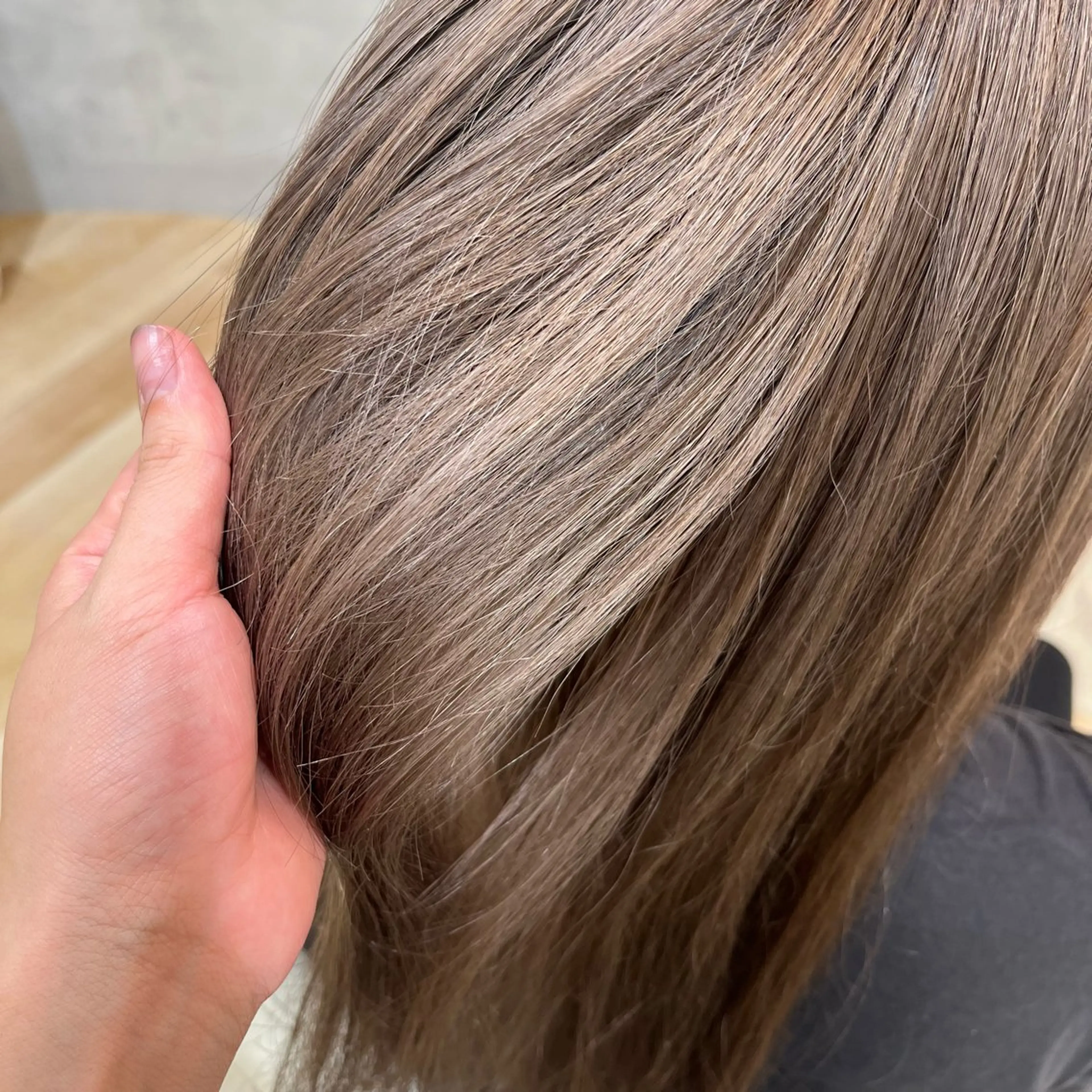 カラー ふんわりレイヤー /Lobec 田代のヘアスタイル