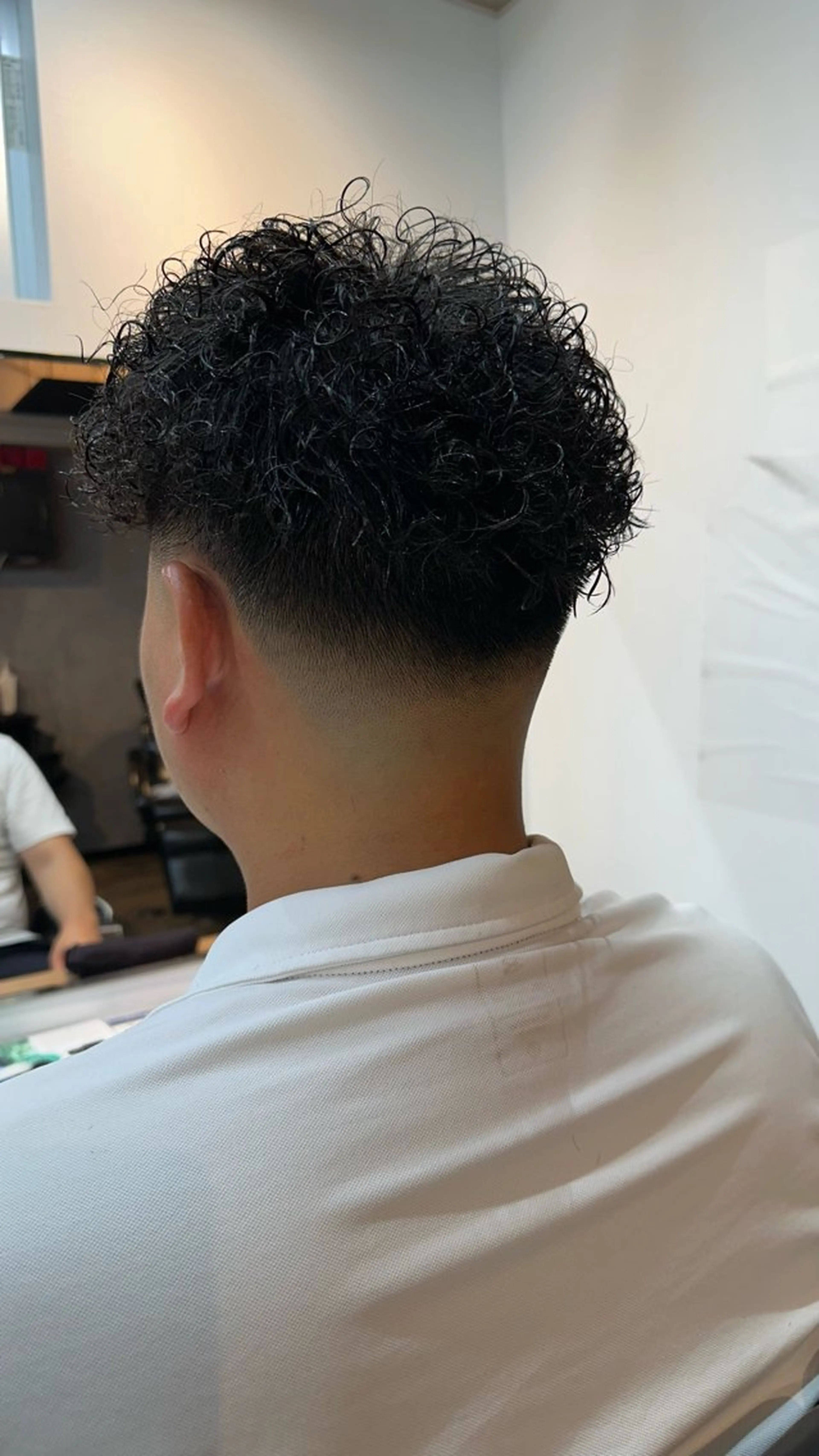 パーマ メンズ フェードカット 💪Vii浅岡 律喜🔥のヘアスタイル