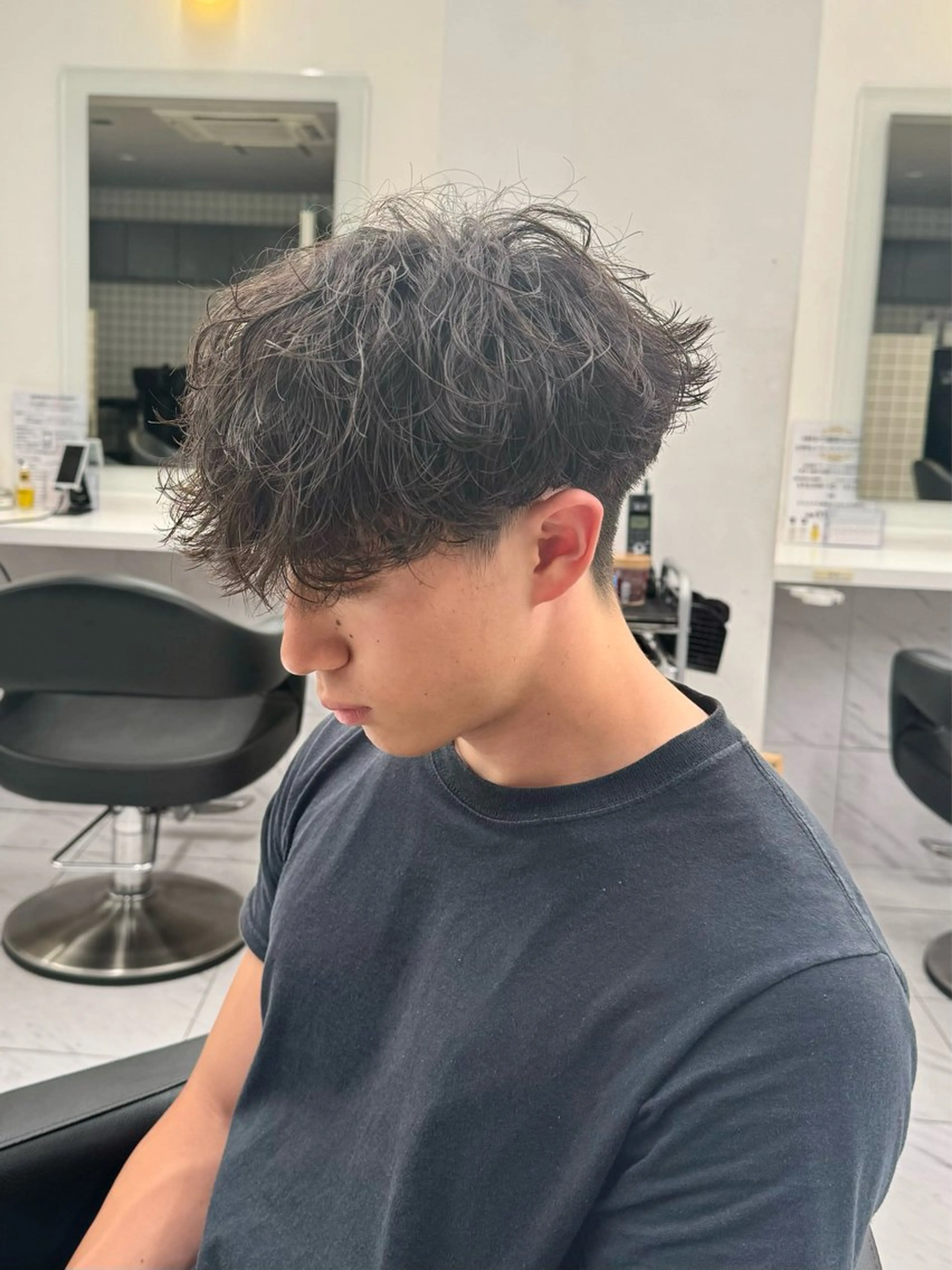 ミディアム パーマ ヘアアレンジ メンズ ミディアムパーマ メンズパーマ カット パーマ トリートメント ヘッドスパ ヘアセット 🟦メンズパーマの 達人🟦のヘアスタイル