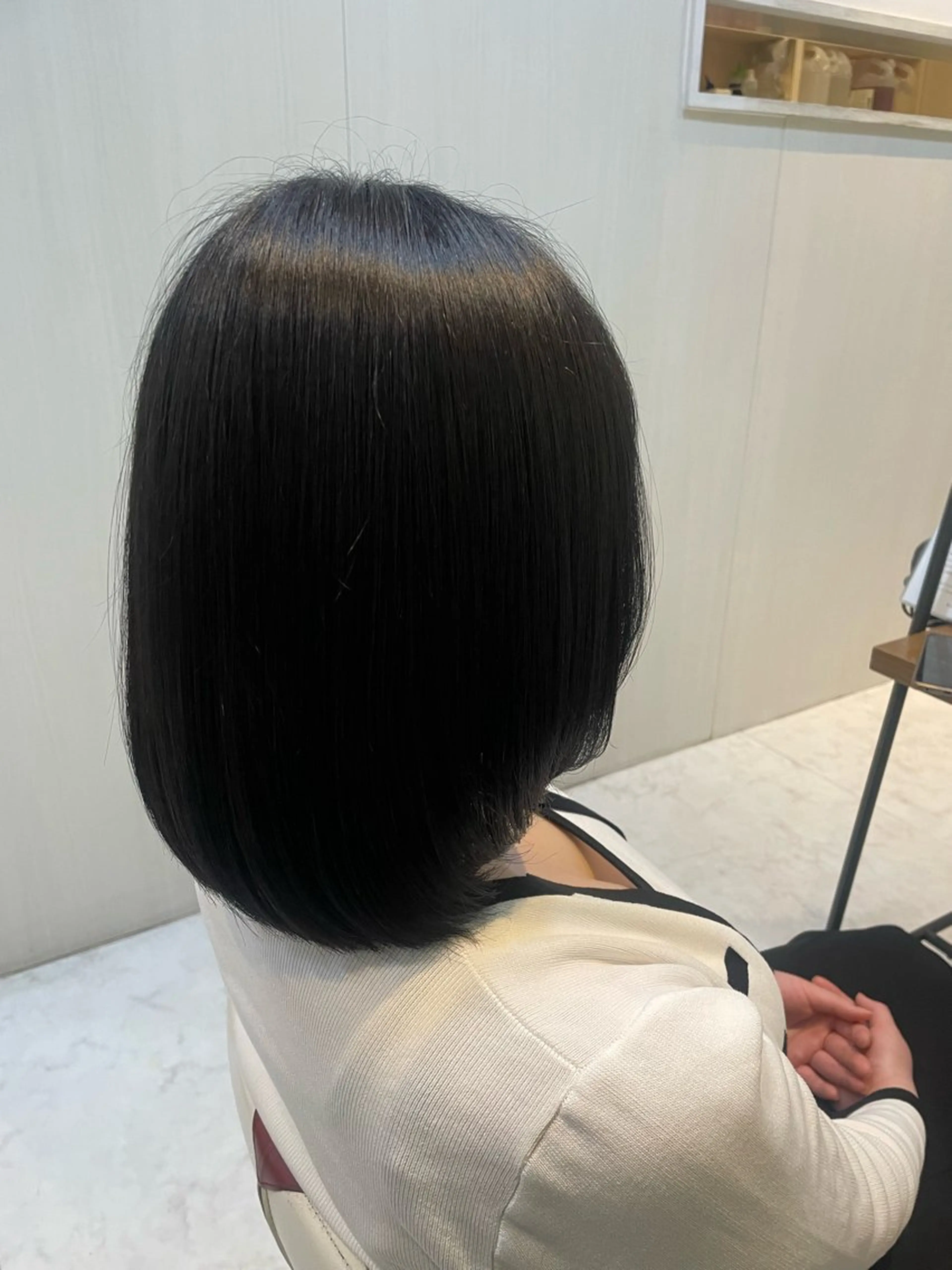 ショート カラー 黒髪 ブルーカラー ブルーブラック Loops 北山田所属・すなが/ カットモデル募集中のヘアスタイル
