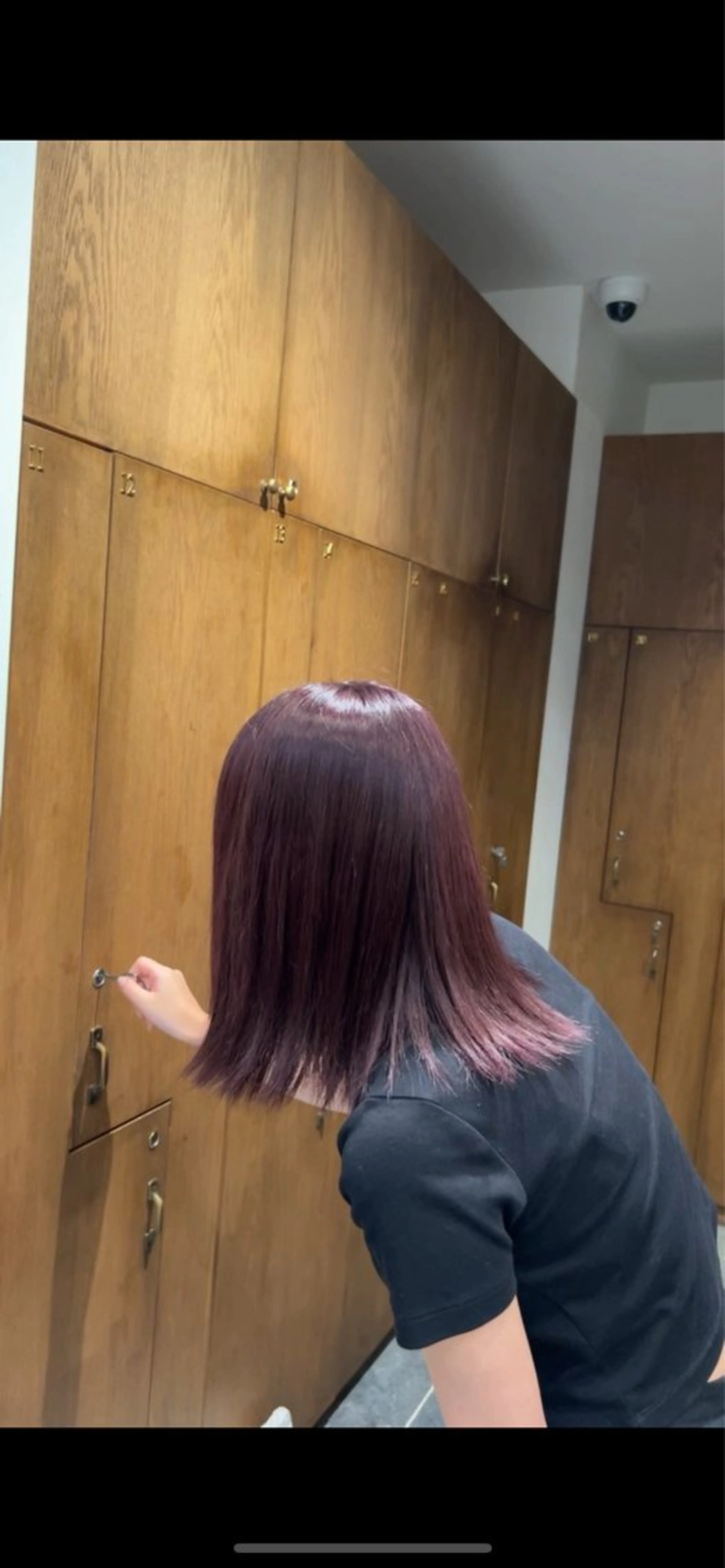 ミディアム パープルカラー Henrietta  自由が丘所属・ベージュ/ブリーチ無 し/透明感/石井佑季のヘアスタイル