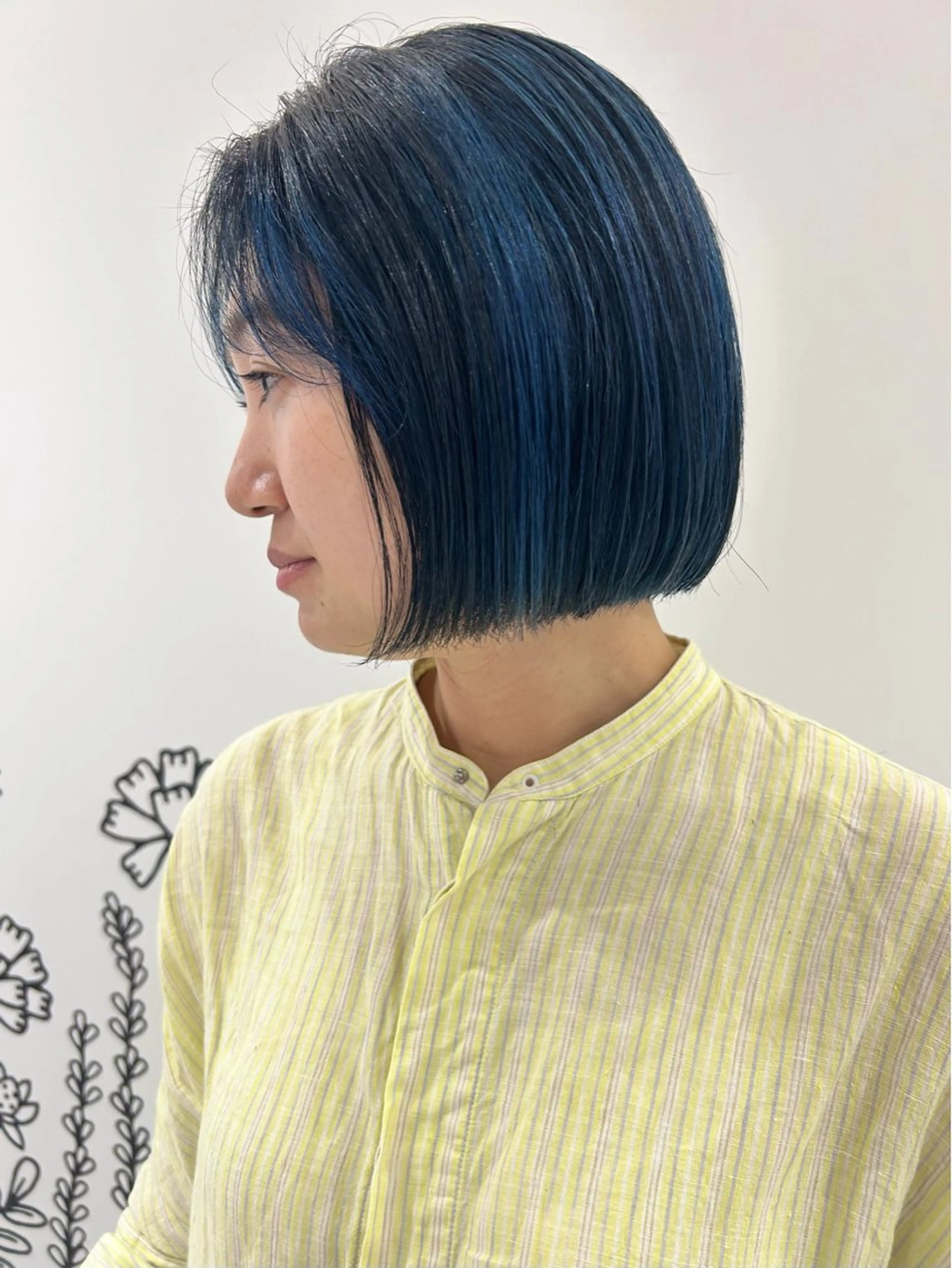 ショート カラー ブルーカラー ボブ カット ヘアカラー トリートメント ヘアセット ブリーチ/Wカラー パーマ/似合せカットのヘアスタイル