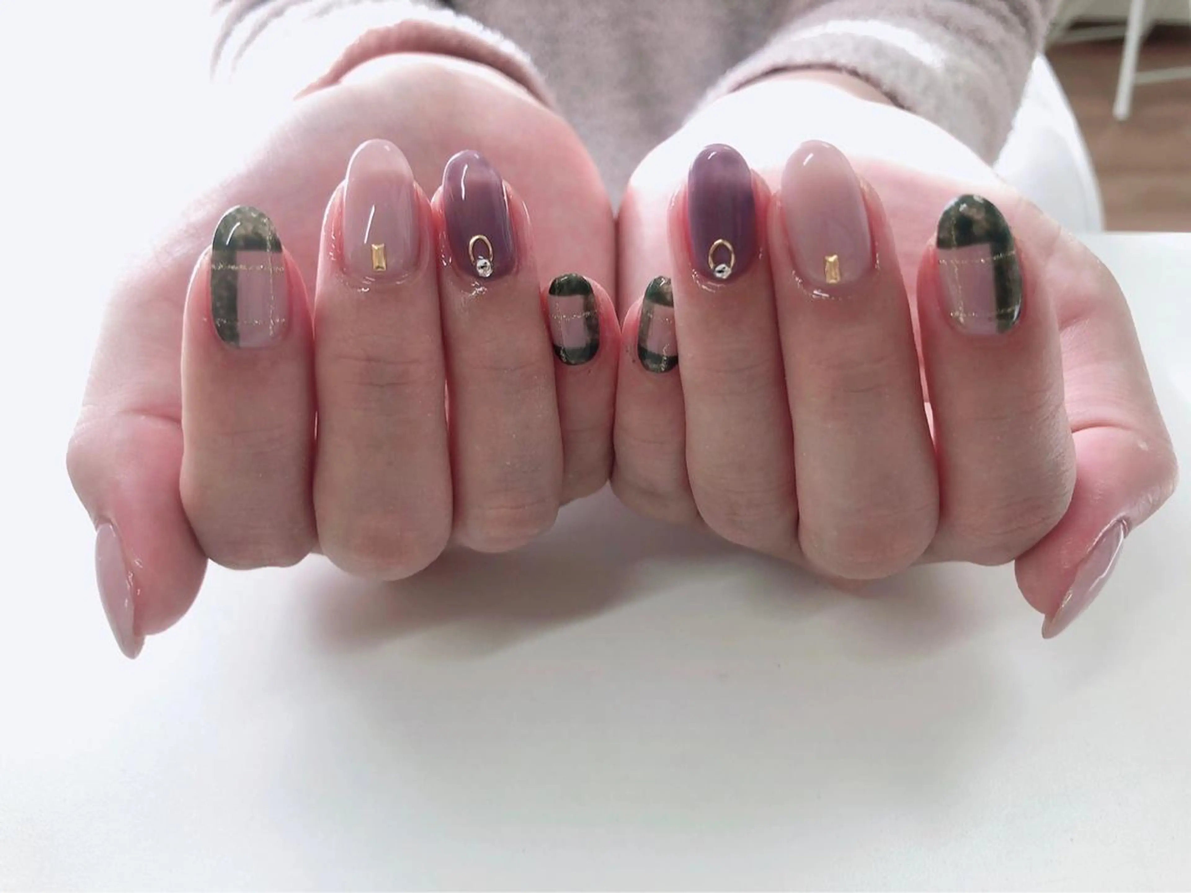 ネイル フットネイル グリーン オフィスネイル ワンカラーネイル Lily Roseスタッフ一同のマツエク・マツパデザイン