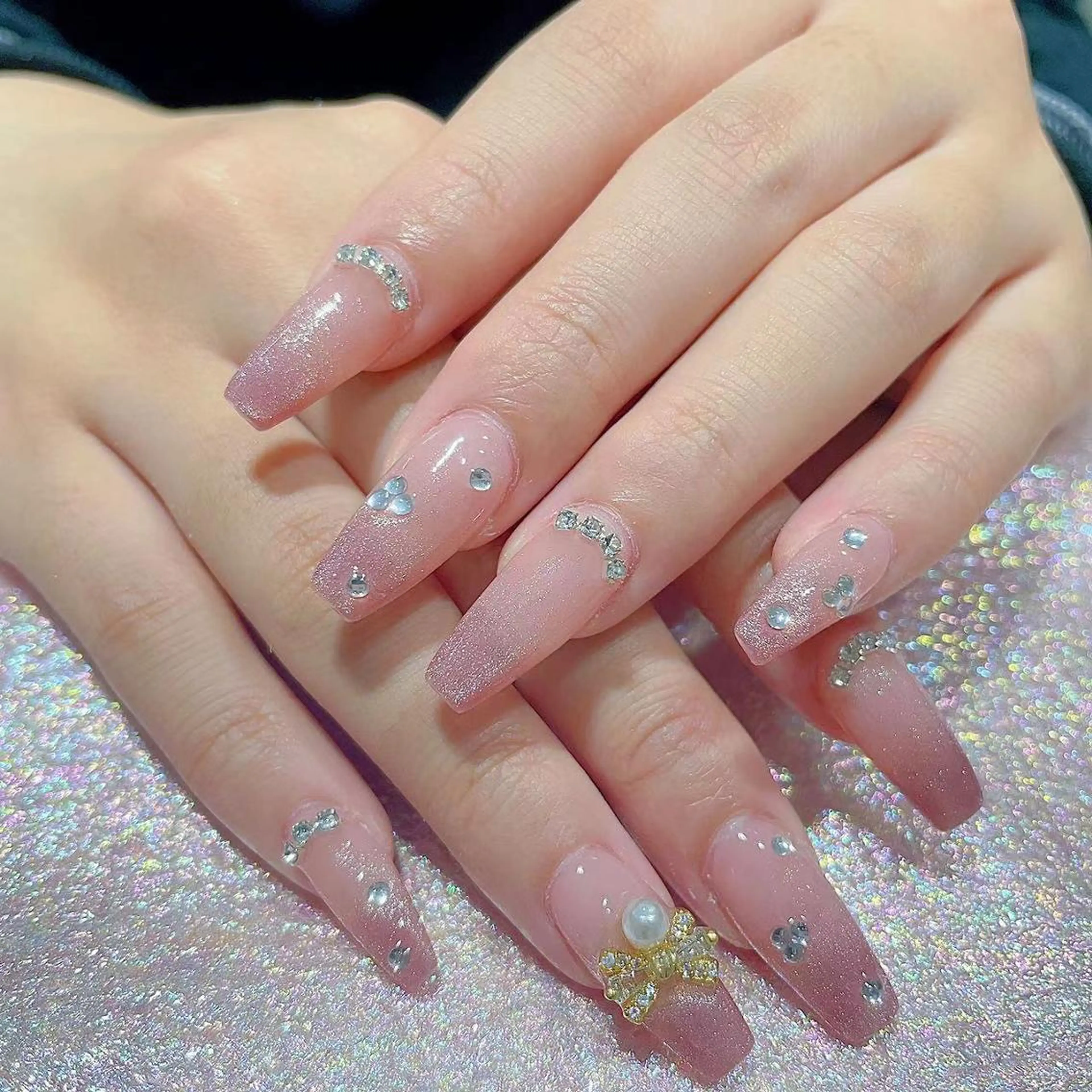 ネイル アートネイル 長さ出し ネイルチップ Queens テイのネイルデザイン