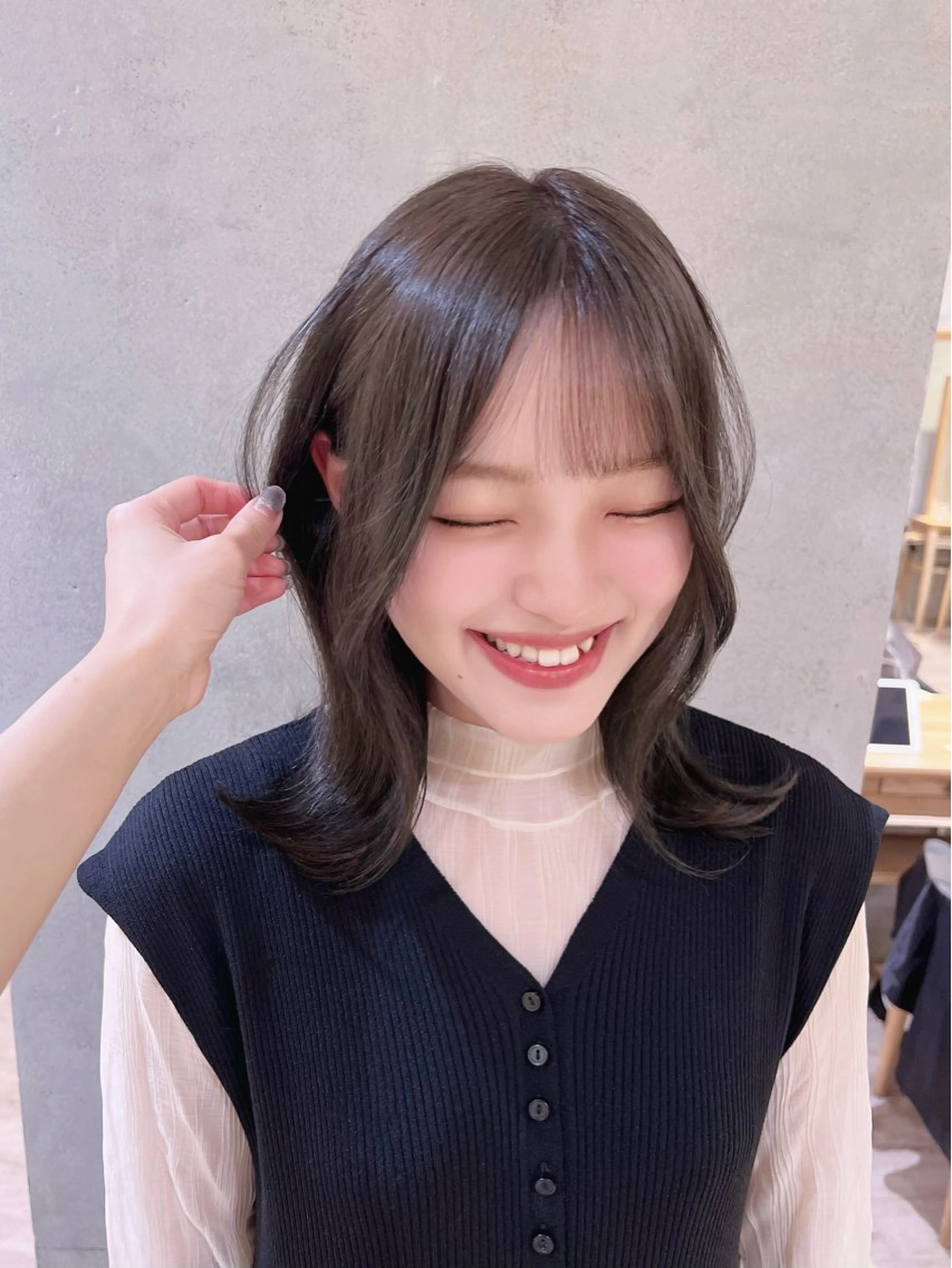 ミディアム カラー Say.石川葵 ショートボブ前髪のヘアスタイル