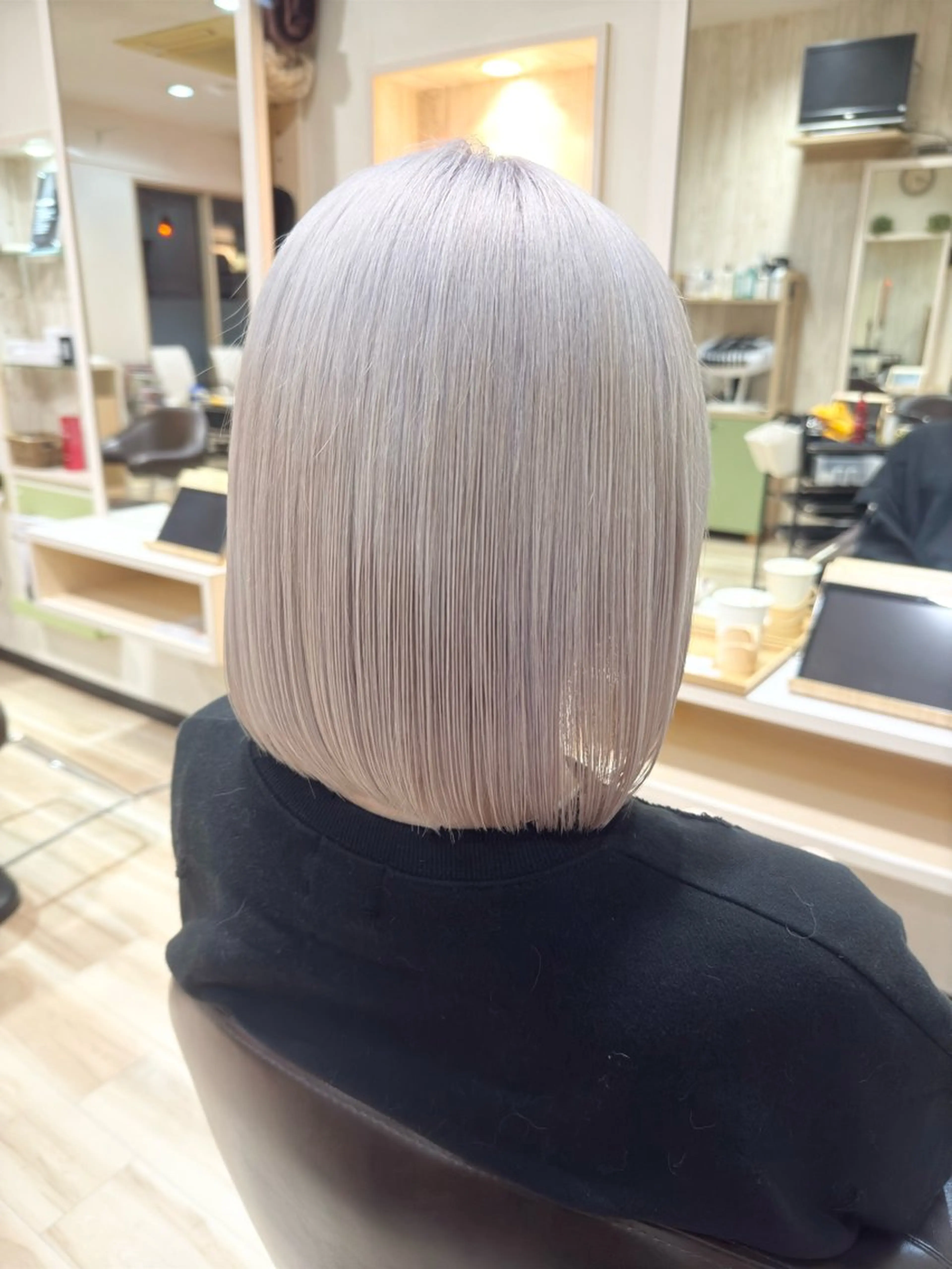 ミディアム カラー ブリーチ ケアブリーチ ダブルカラー ハイトーンカラー 🌈派手髪ハイトーン 🌈鈴木亮太🌈のヘアスタイル