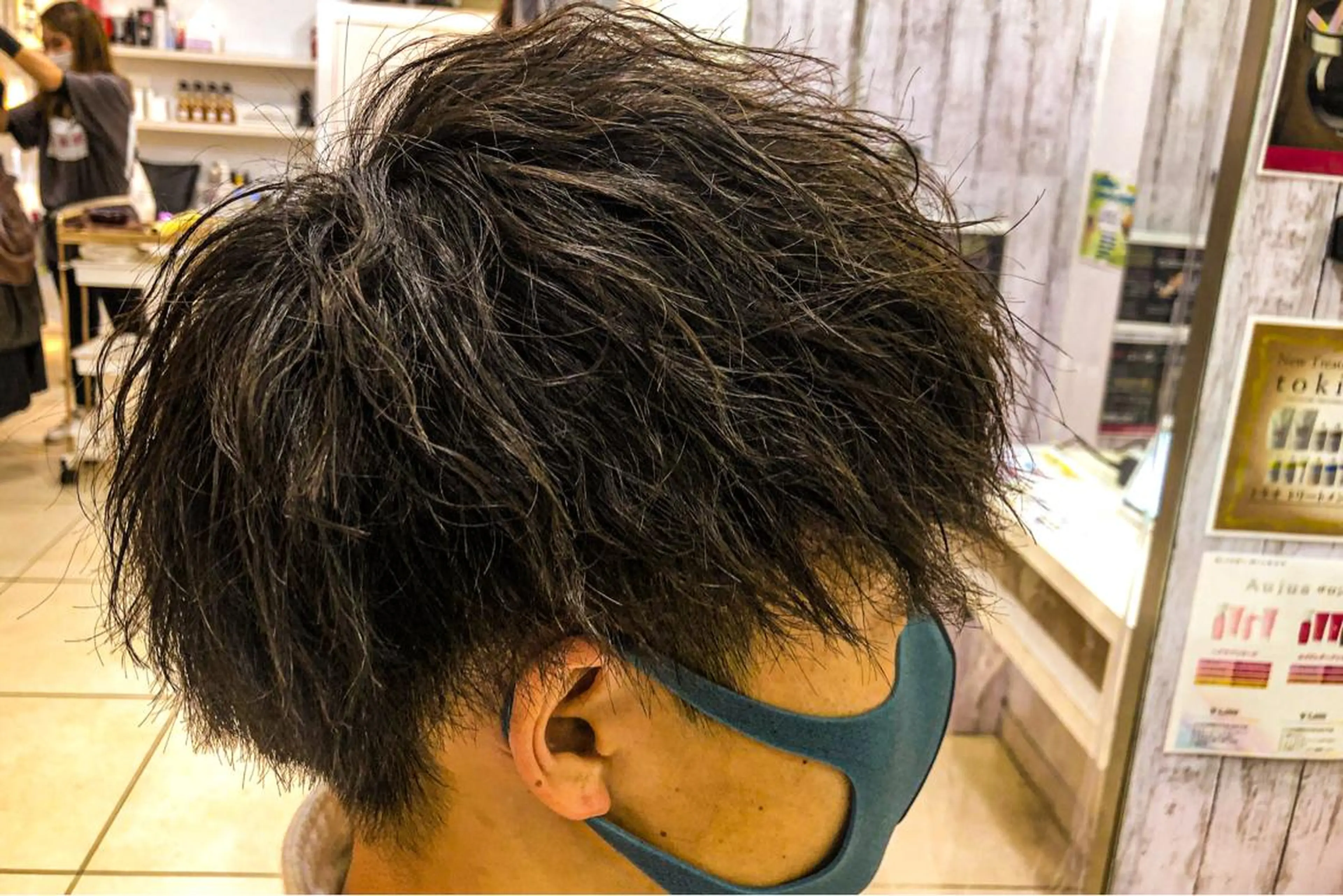 ミディアム パーマ メンズ マッシュ カット パーマ カルマ・ニュアンス パーマ　須田龍世のヘアスタイル