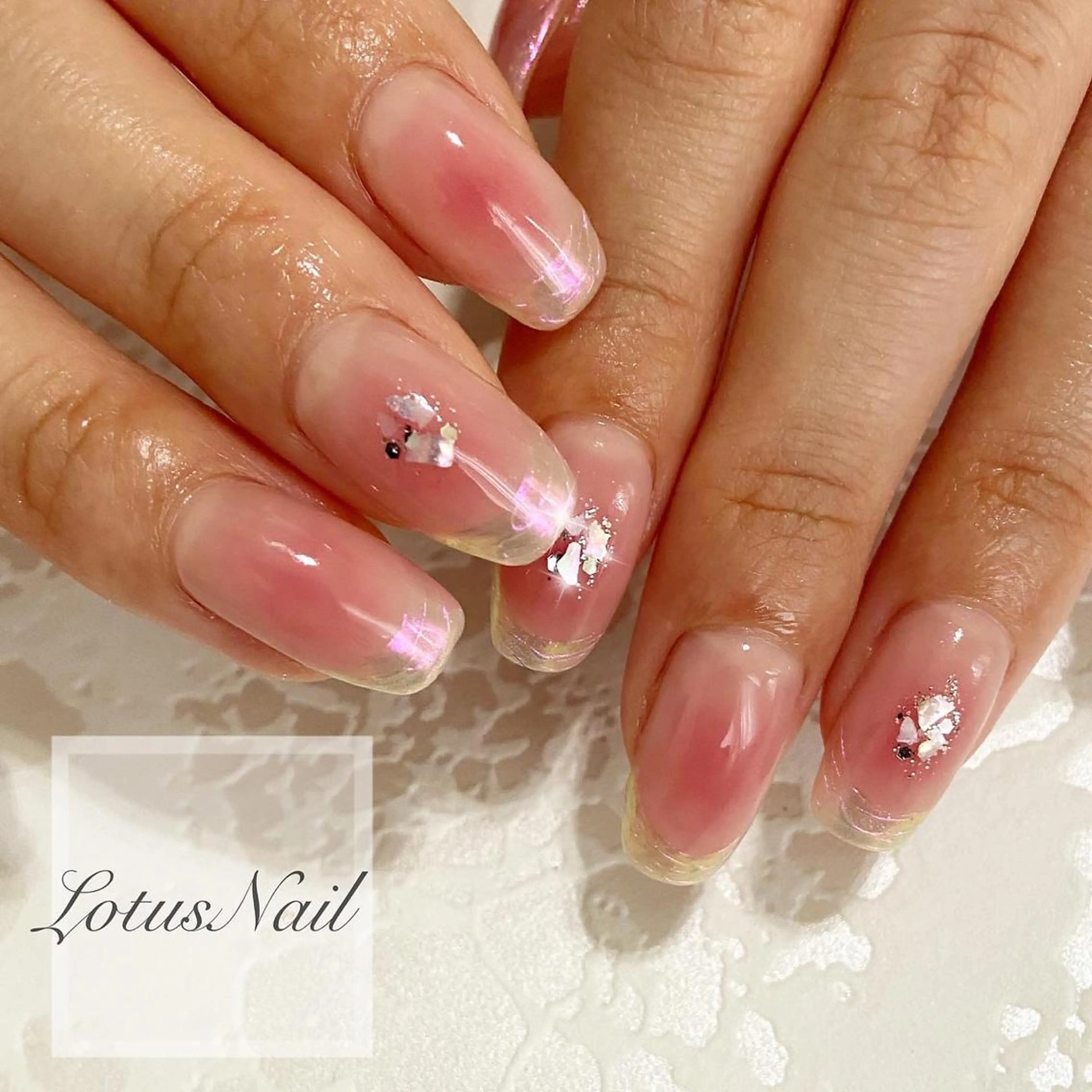ネイル チークネイル フレンチネイル ミラーネイル ハンドネイル Lotus Nailのネイルデザイン