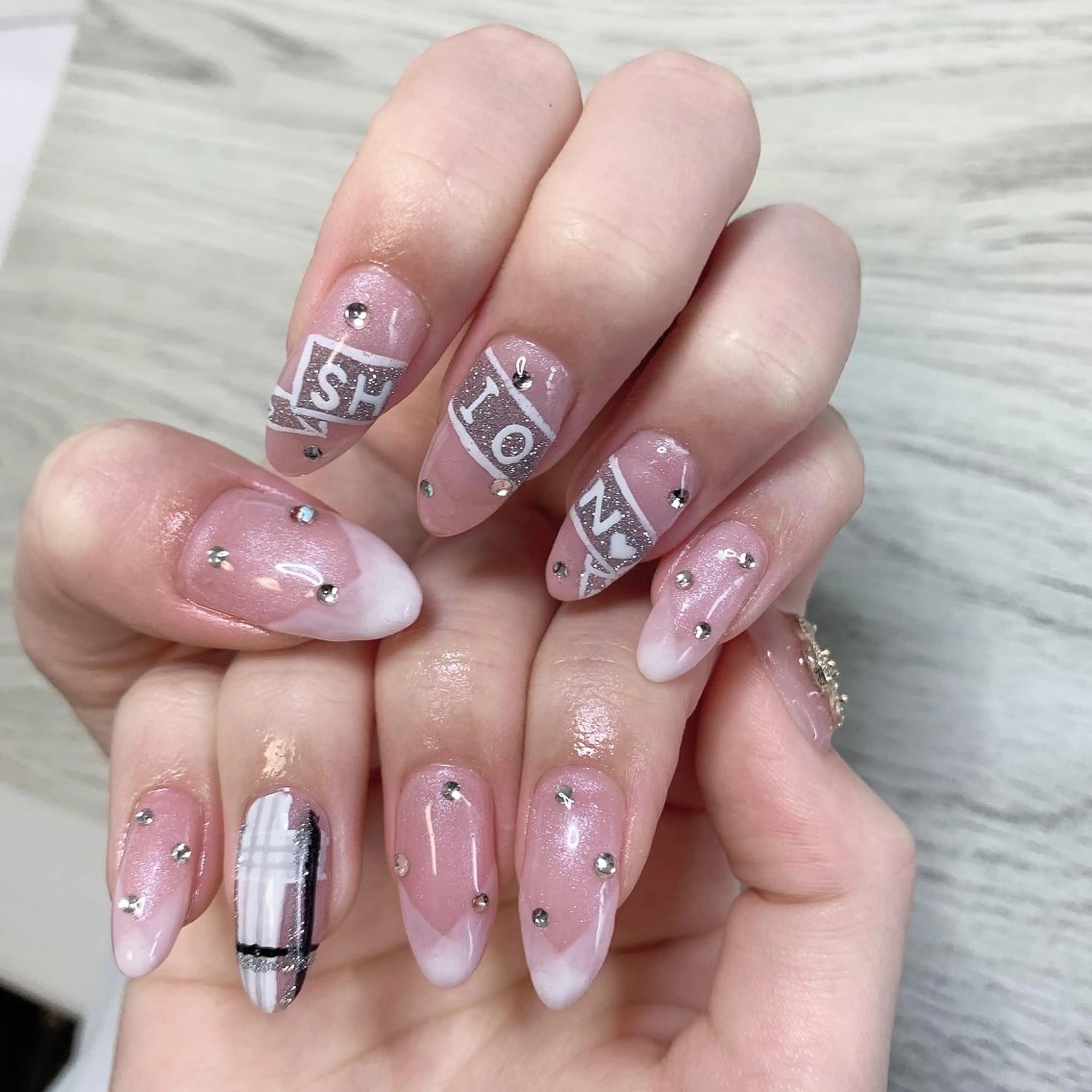 ネイル ハンドネイル フットネイル Adite nailのネイルデザイン