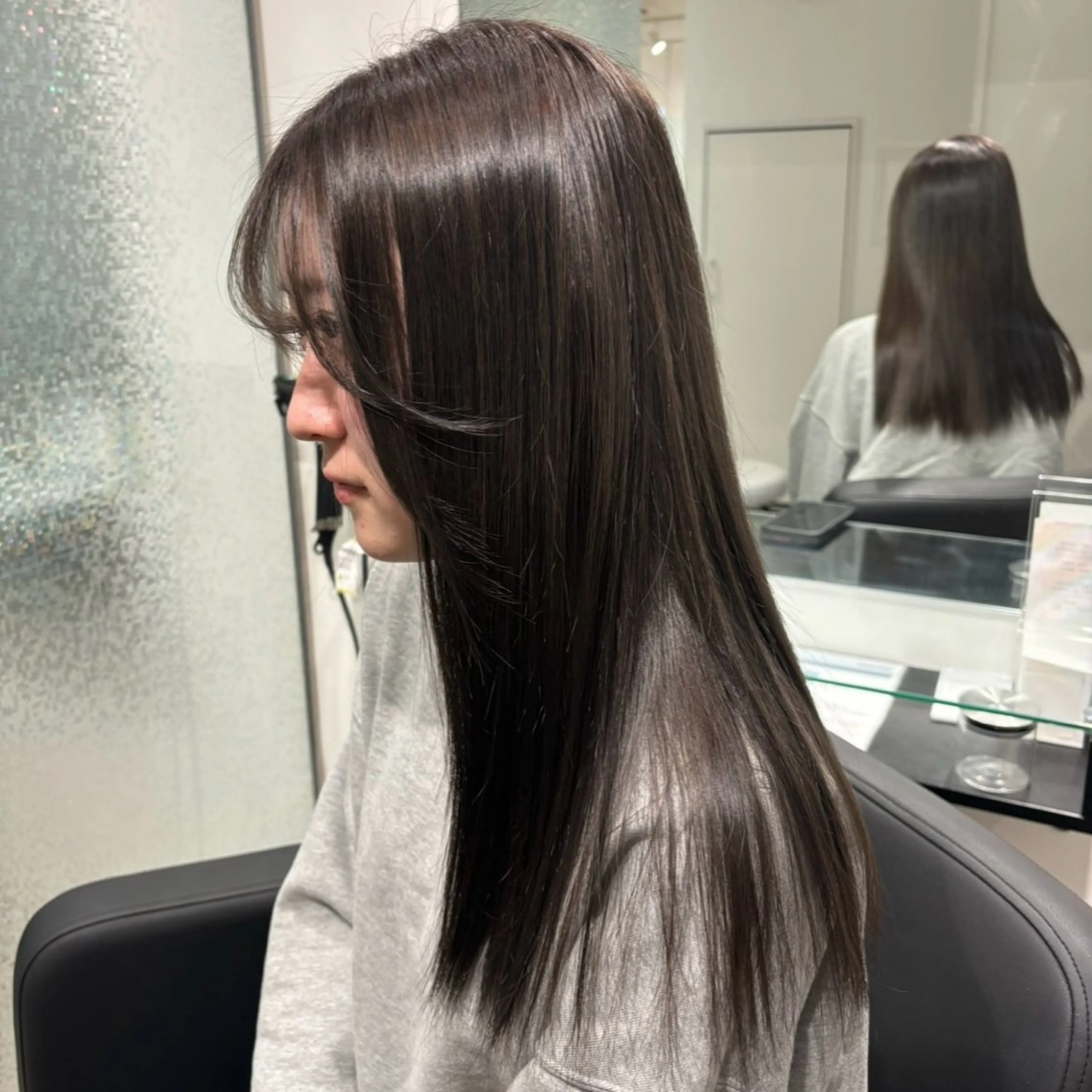 ロング ヘアカラー ヘアセット Yuzu️🫧AO/ 艶カラー/韓国ヘアのヘアスタイル
