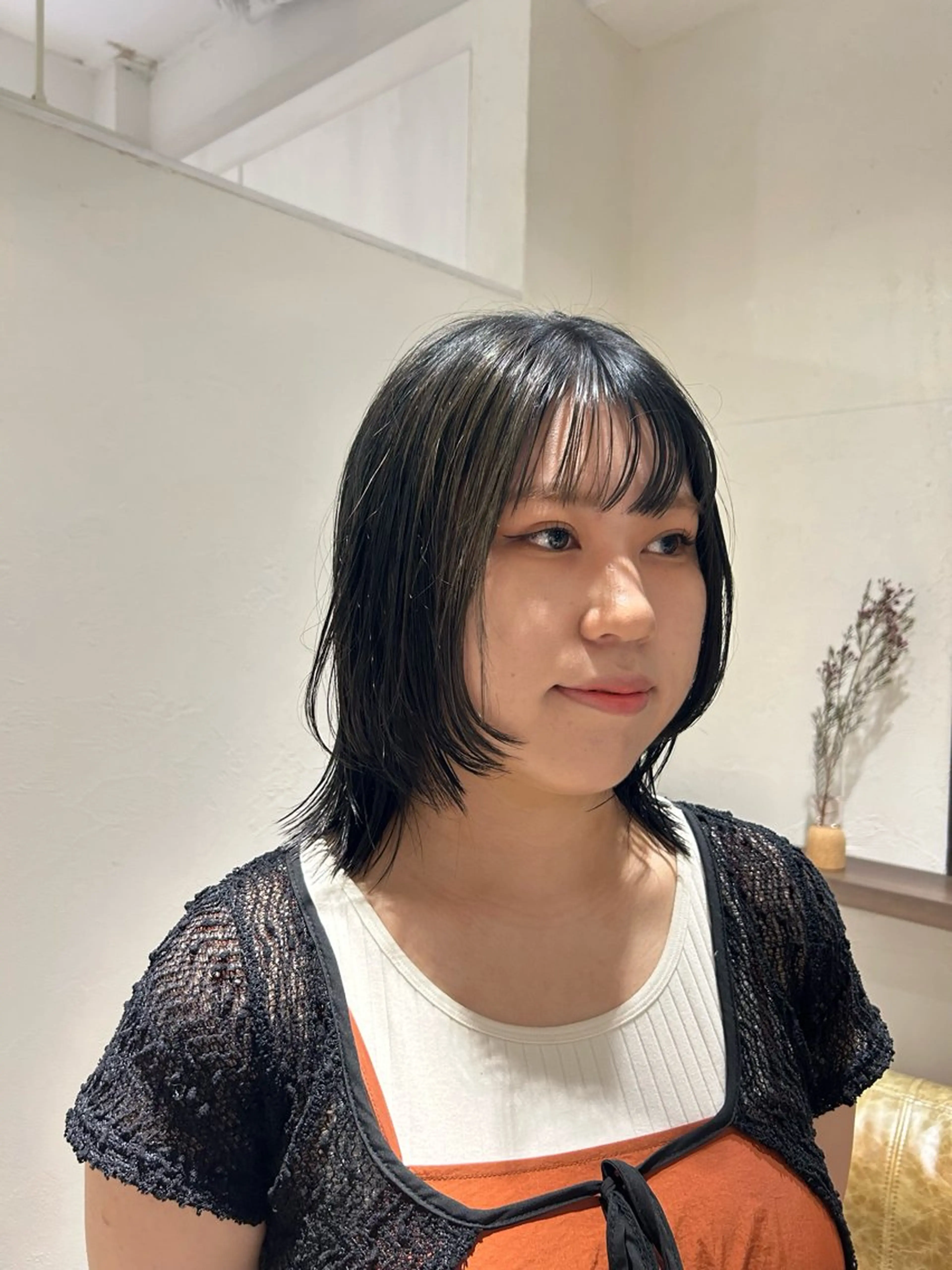 ミディアム カラー ブルーカラー 顔周りカット レイヤーカット Riches by ENVY 西宮北口【リシェス バイ エンヴィー】所属・カラーリスト IKUHOのヘアスタイル