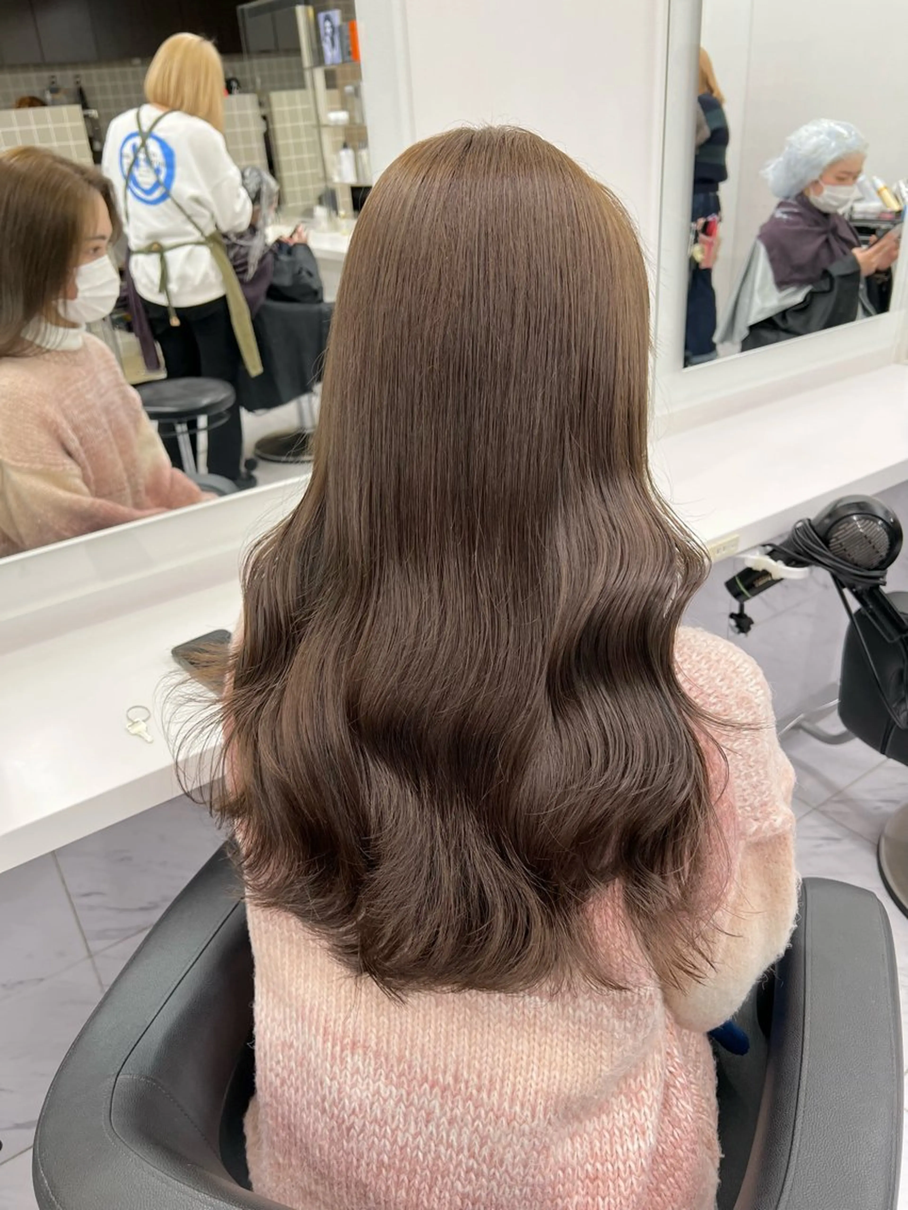 ロング ヘアカラー トリートメント ヘッドスパ 💍レイヤーカット 艶髪💍亘紘輝のヘアスタイル