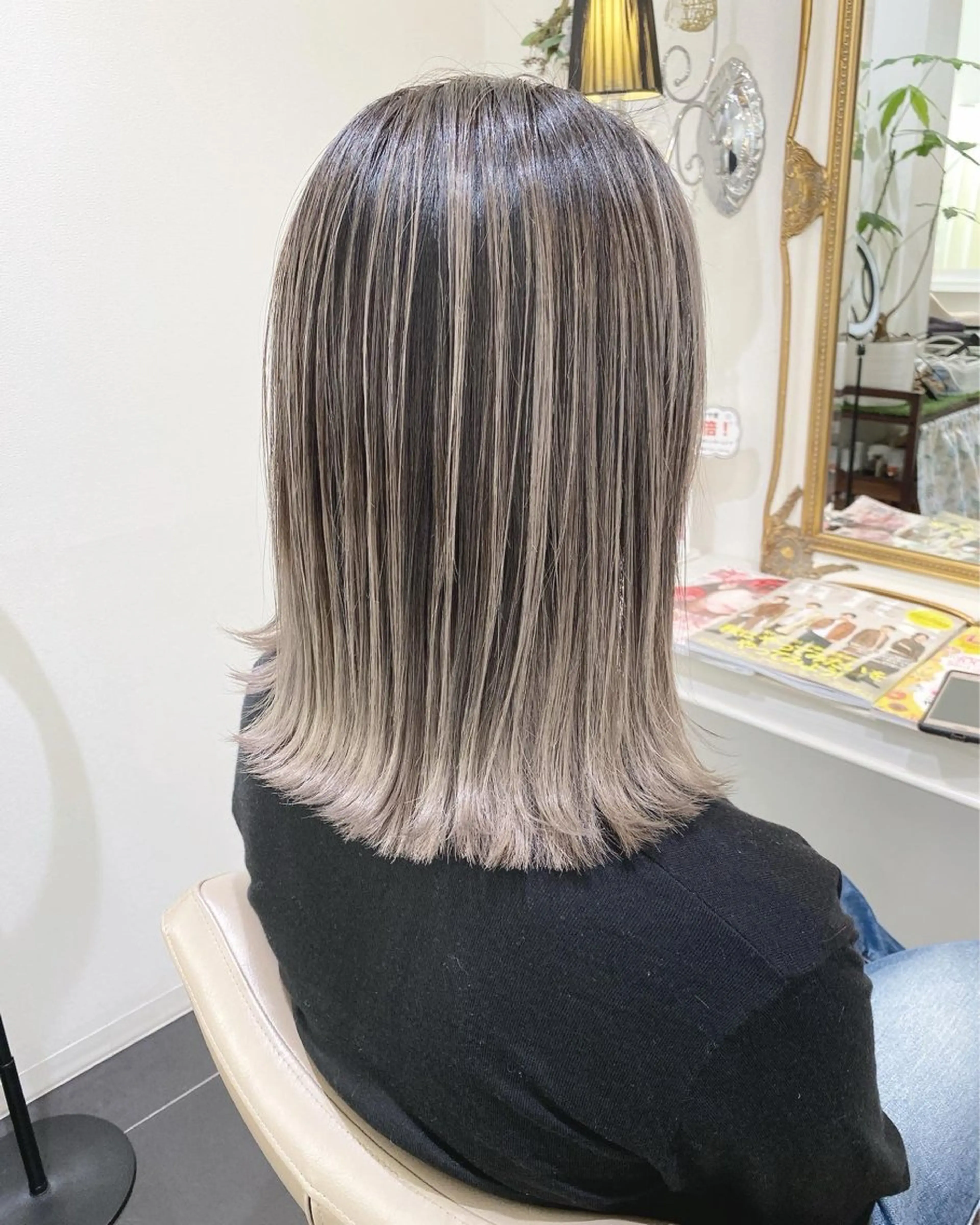 ミディアム カラー ベージュカラー グレージュ ハイライトカラー ミルクティーベージュ 外国人風カラー ヘアカラー トリートメント 澤田 隆誠のヘアスタイル