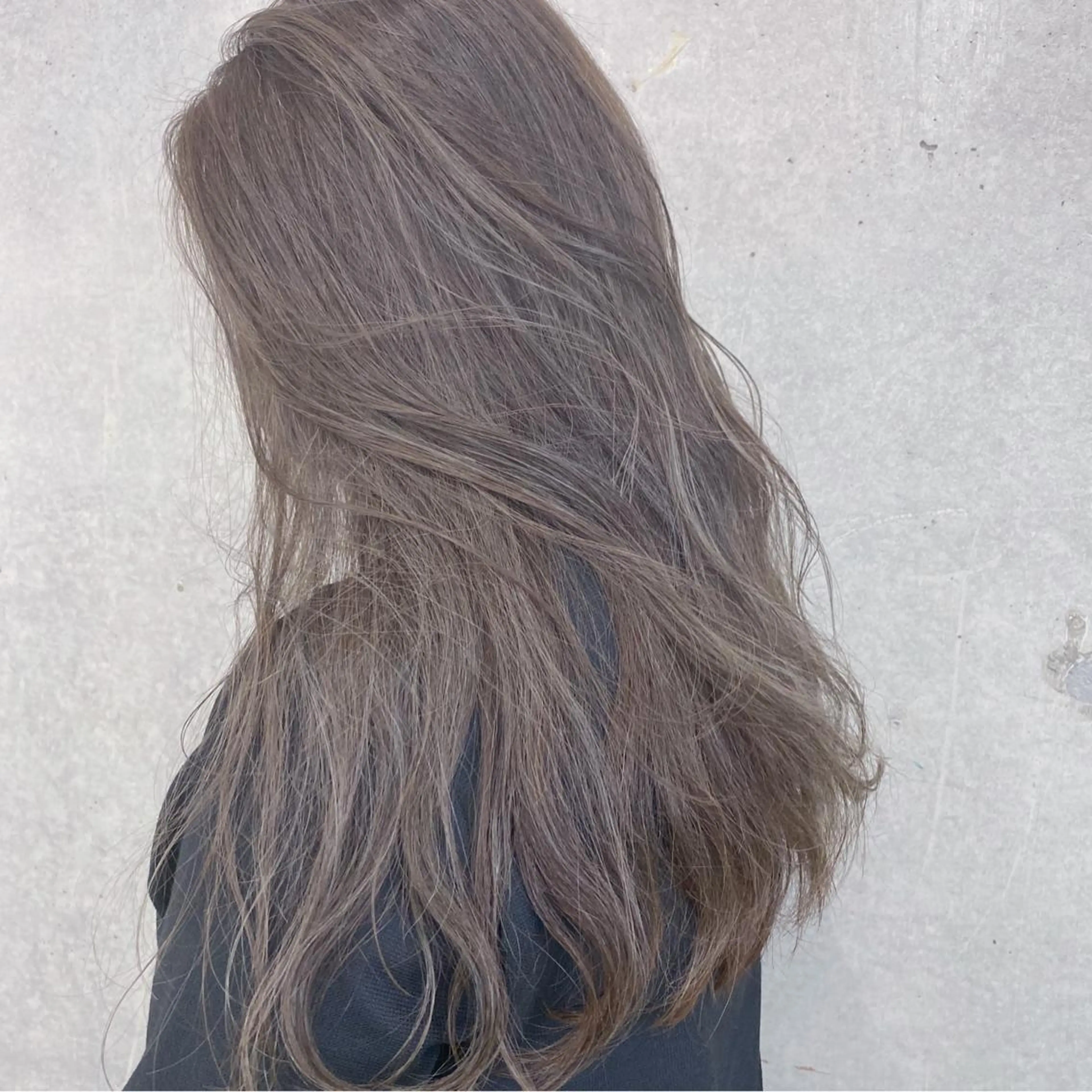 ロング カラー グレージュ イルミナカラー カット ヘアカラー トリートメント 🪽似合わせNO.1 marina🦩のヘアスタイル