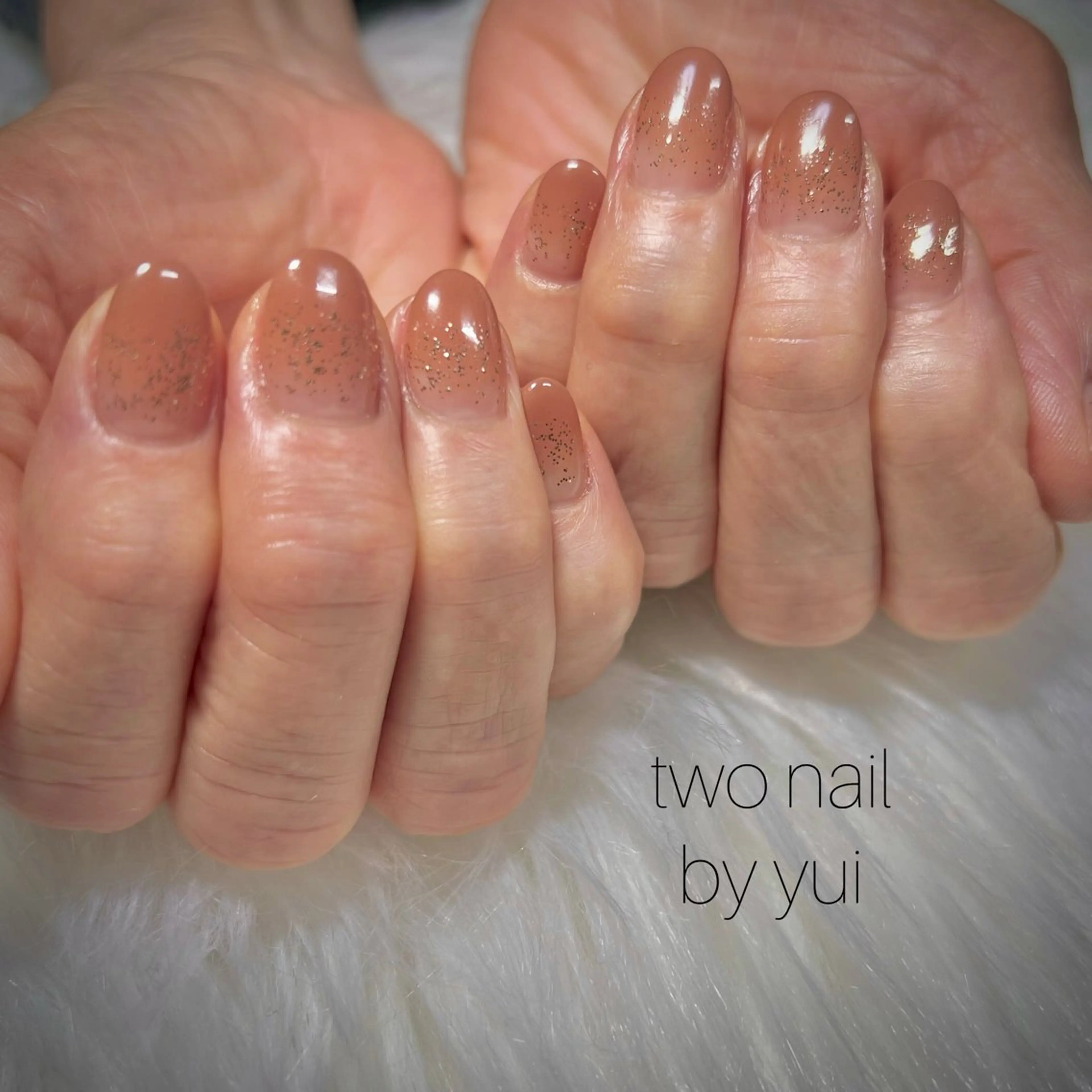 ネイル ブラウン ネイルチップ ホワイト ハンドネイル two nailのネイルデザイン