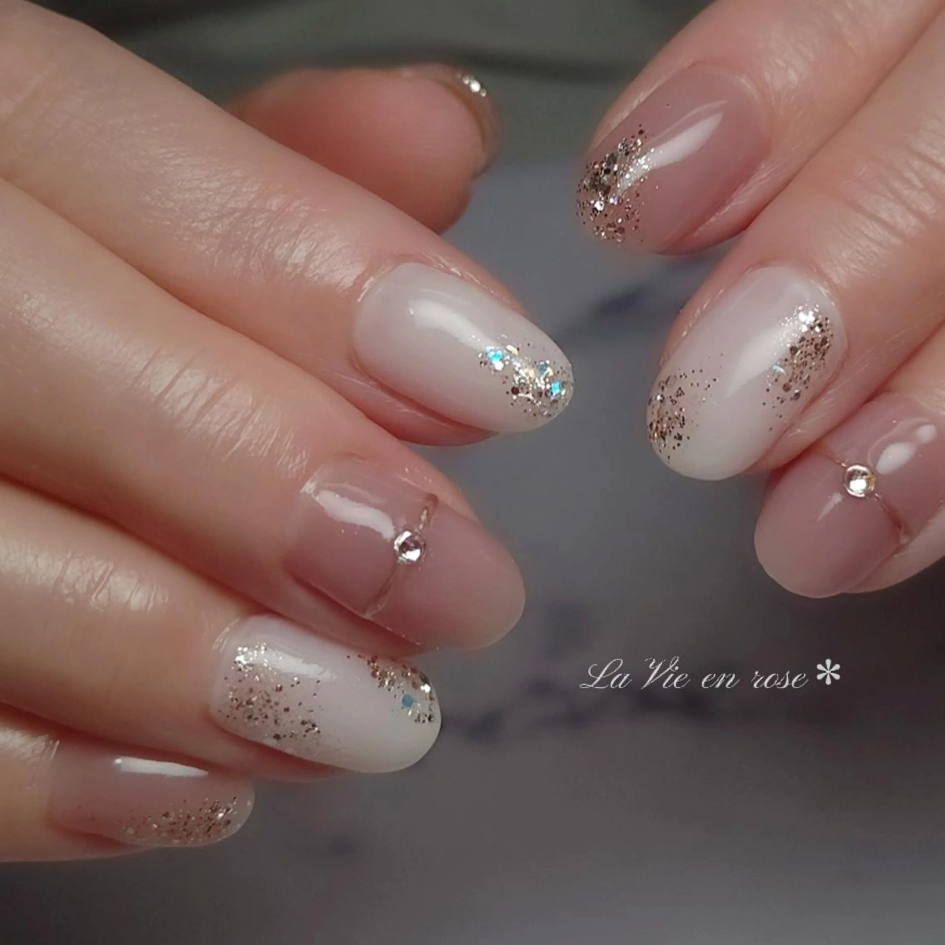 ネイル ラヴィアン ローズのネイルデザイン