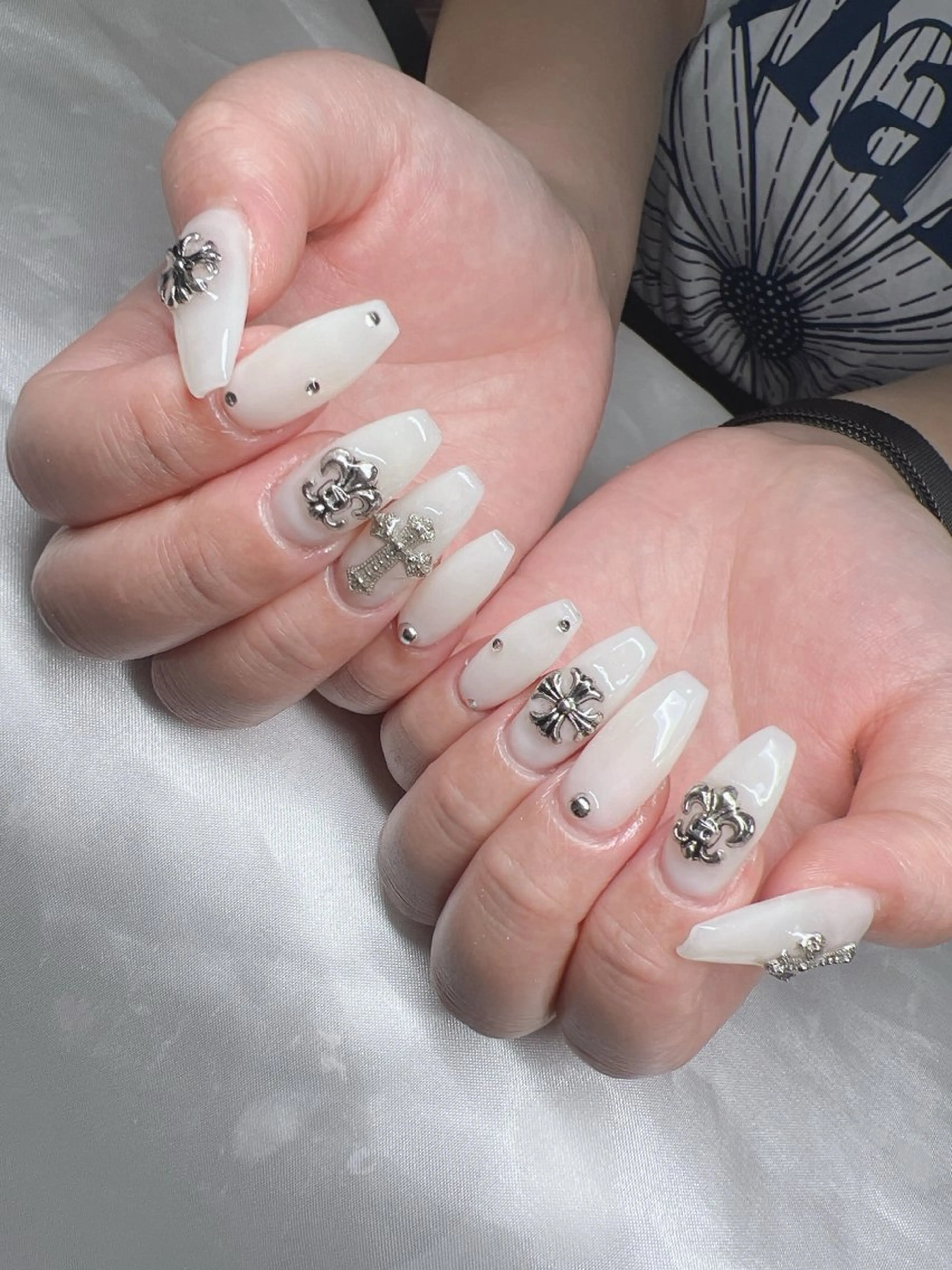 ネイル 長さ出し グラデーション キラキラネイル マグネットネイル ニュアンスネイル ハンドネイル Lee Nails チップ長さだし専門店のネイルデザイン
