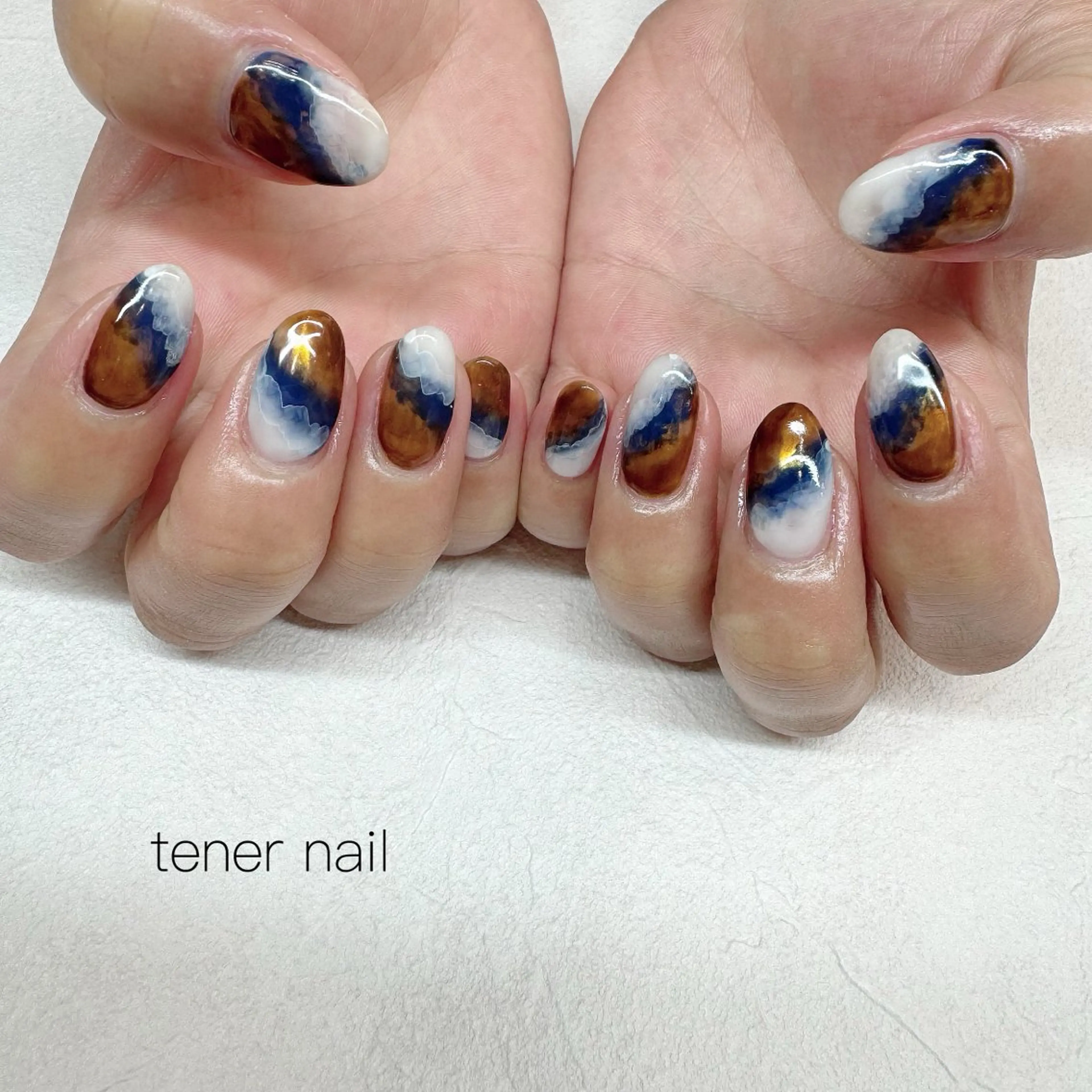 ネイル 大理石ネイル(マーブル) ニュアンスネイル ハンドネイル tener  nail  テネルネイル所属・テネルネイル tener nailのネイルデザイン