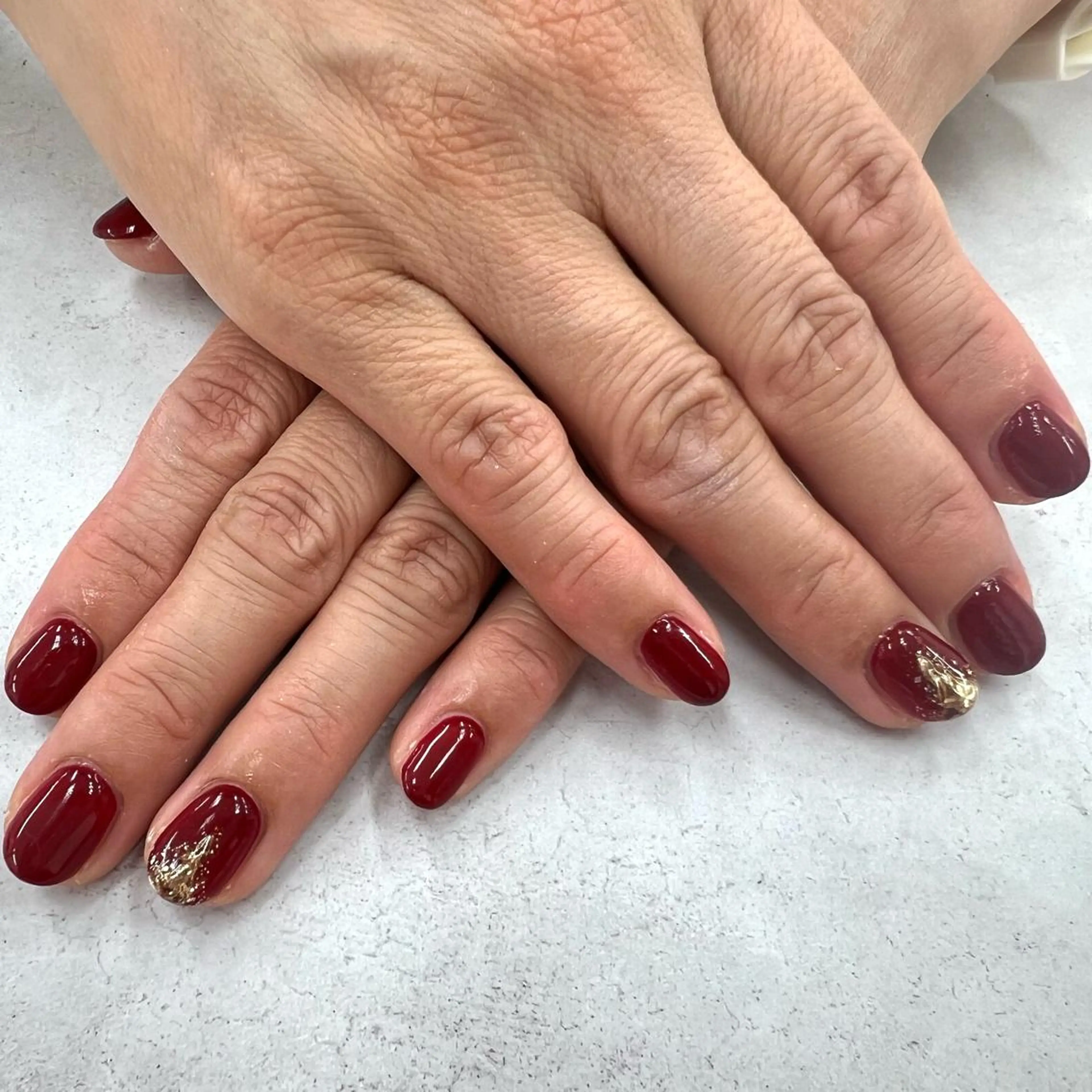 ネイル ゴールド 赤色 ハンドネイル Bianca立川店 / HAYASHIのネイルデザイン