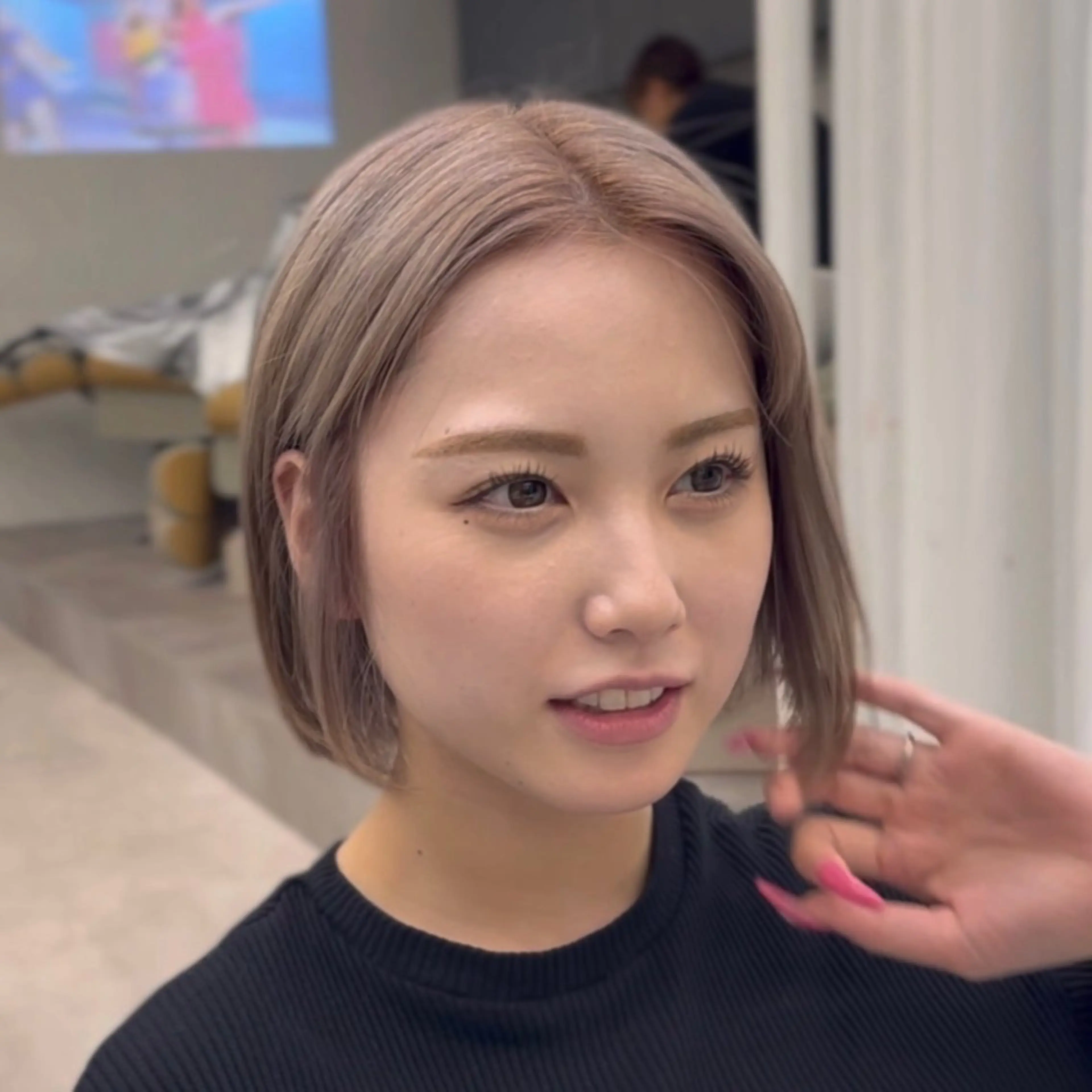 ミディアム カラー パーマ ヘアアレンジ メンズ メンズハイトーン ベージュカラー ハイトーンカラー ミルクティーベージュ ボブ 韓国ヘア×顔まわり 🇰🇷和知拓郎のヘアスタイル