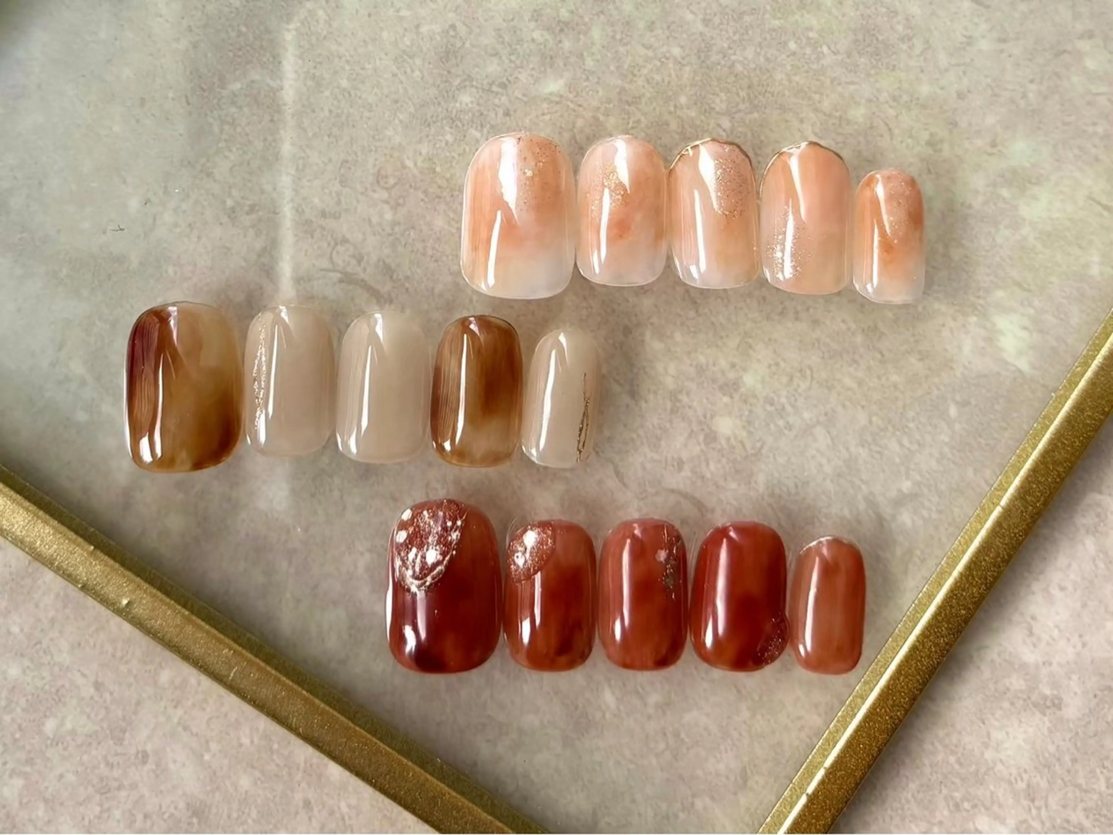 ネイル ニュアンスネイル aoi .のネイルデザイン