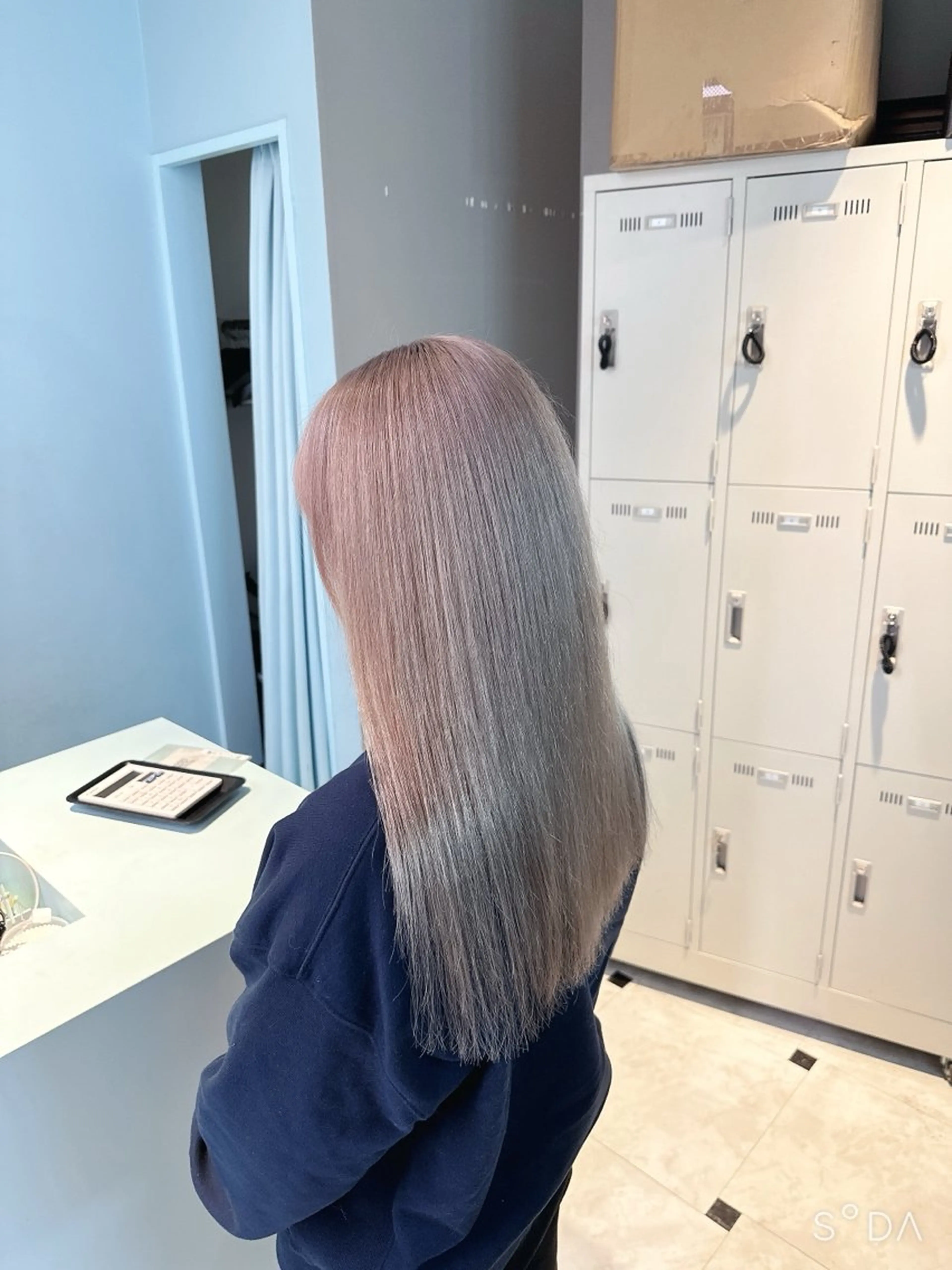 ロング カラー ハイトーン/韓国 レイヤー/るか🎀のヘアスタイル