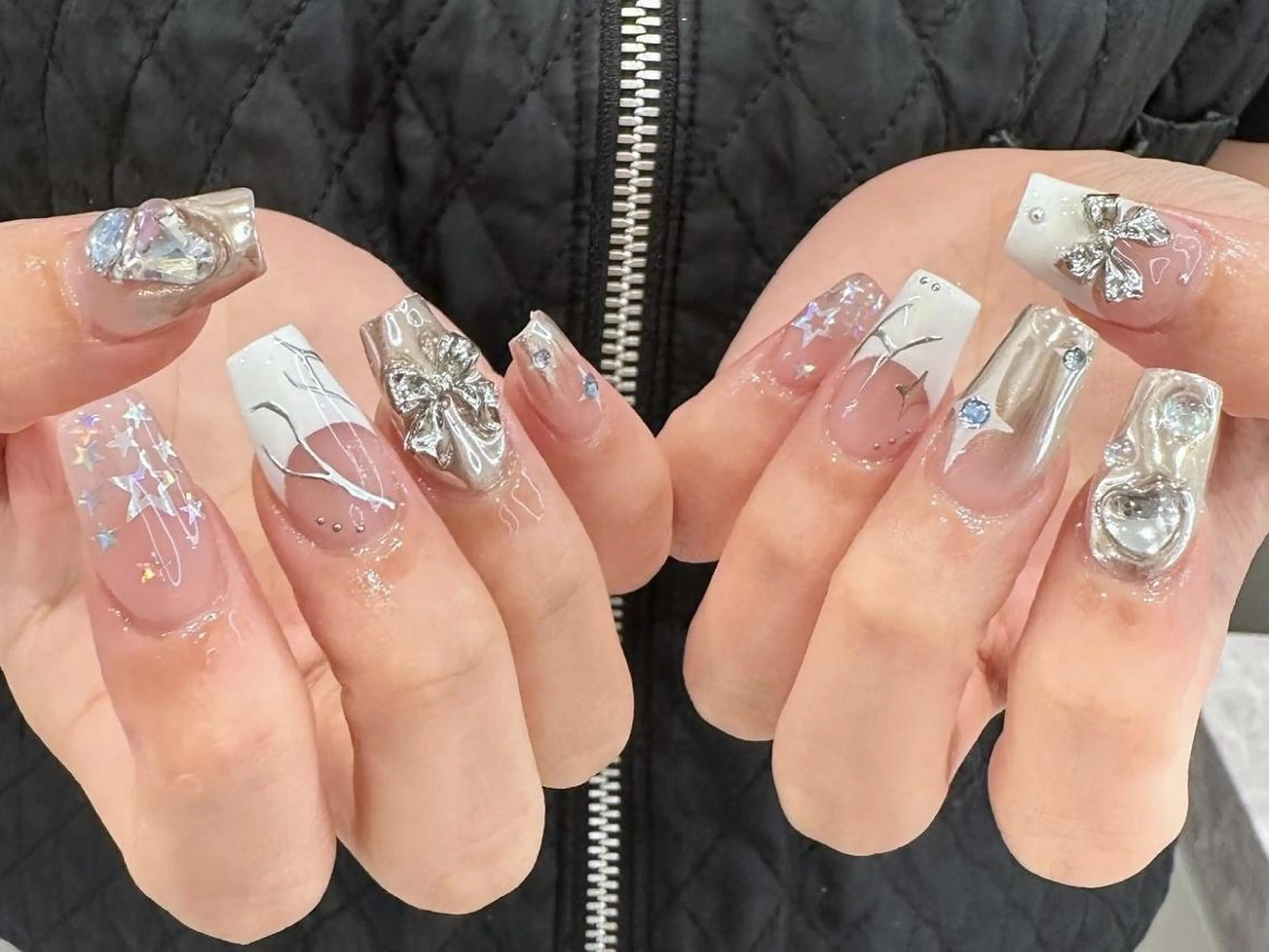 ネイル フレンチネイル 韓国ネイル ミラーネイル リボン 夏ネイル ハンドネイル ハンドケア 🪽fein.🪽 eye&nail💞のネイルデザイン