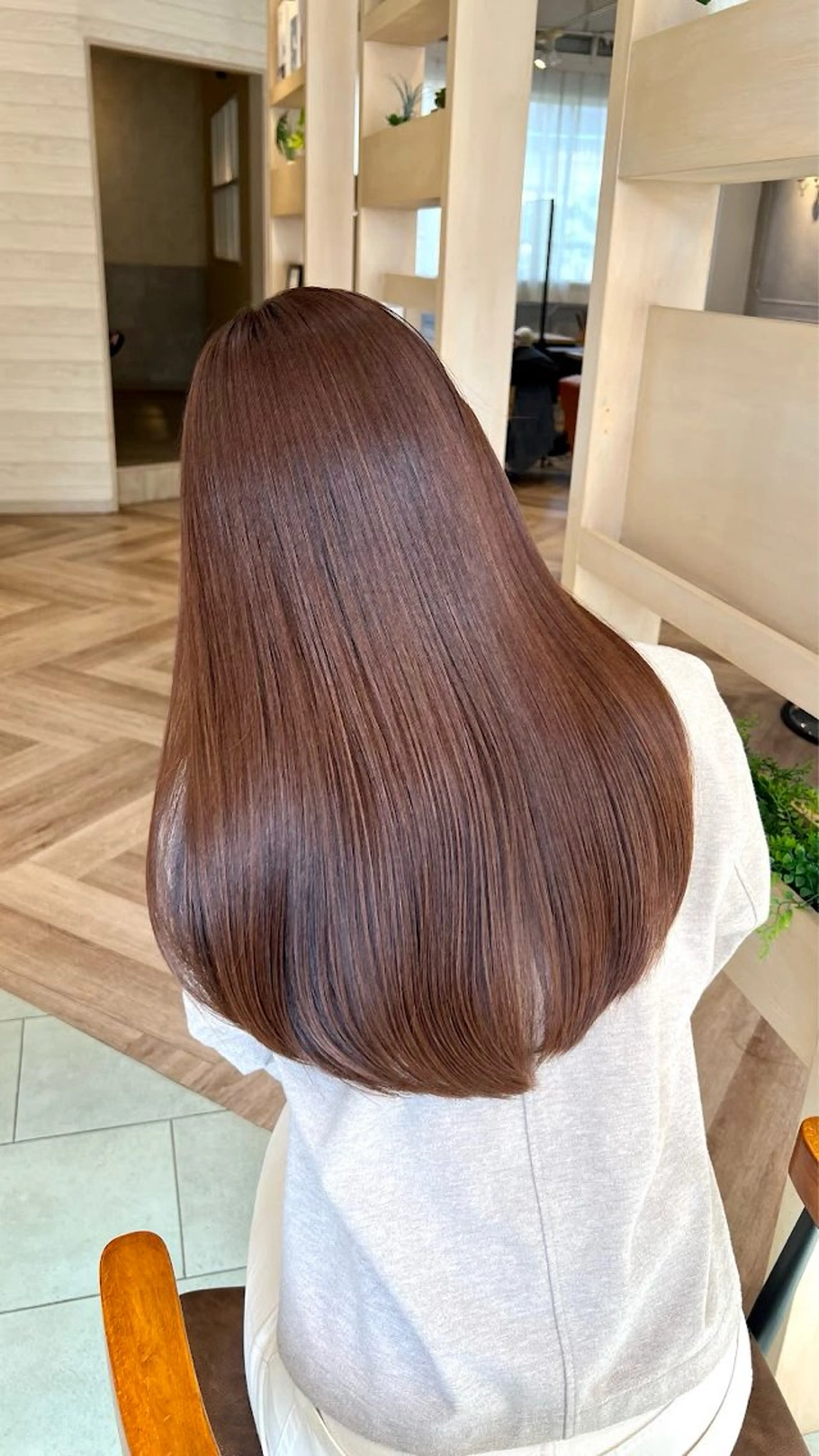 ロング 縮毛矯正 La Bonheur hair parfait所属・谷本虎太郎　艶カラー 🌈髪質改善のヘアスタイル
