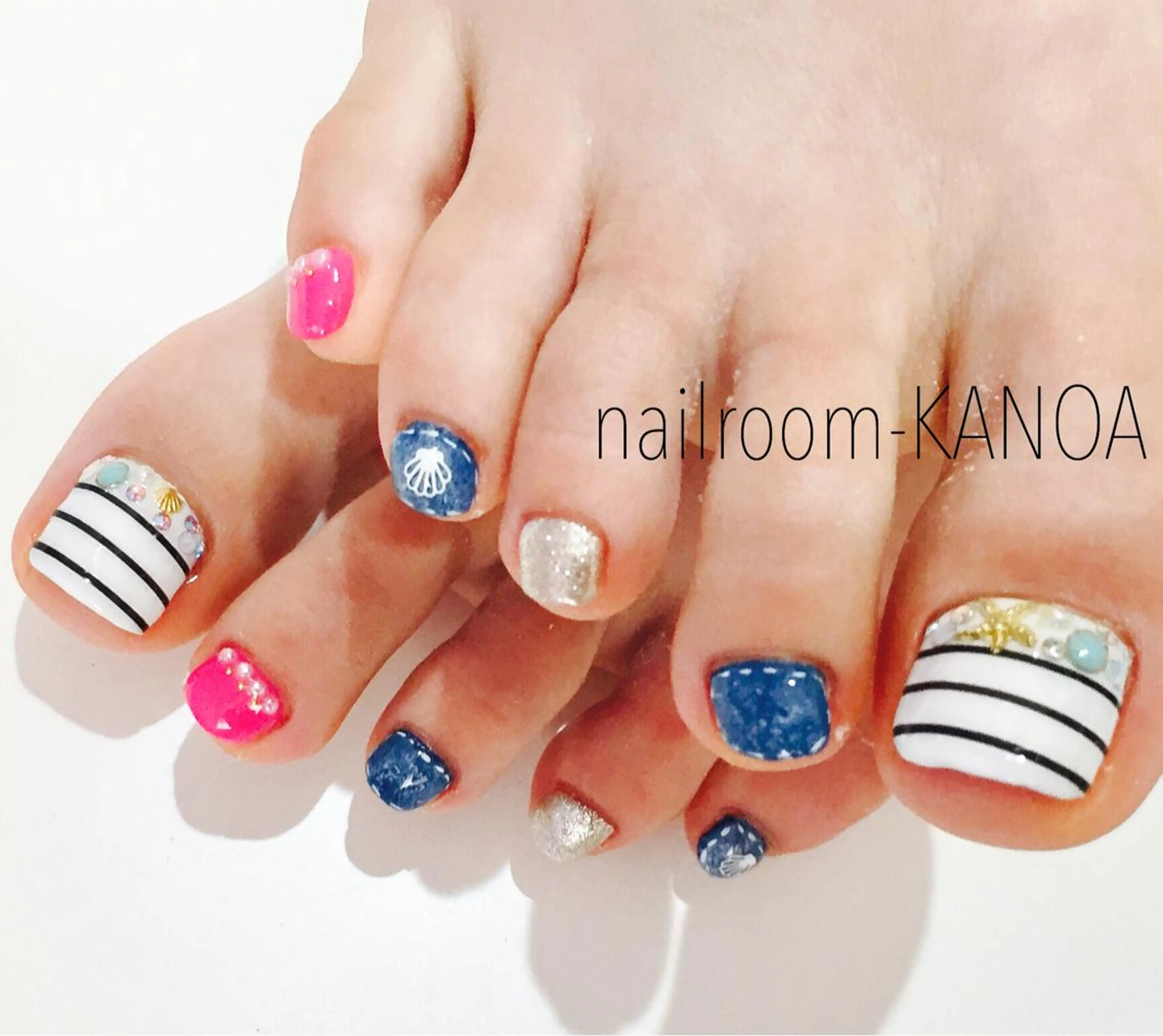 ネイル ボーダー フットネイル nailroom- KANOAのネイルデザイン