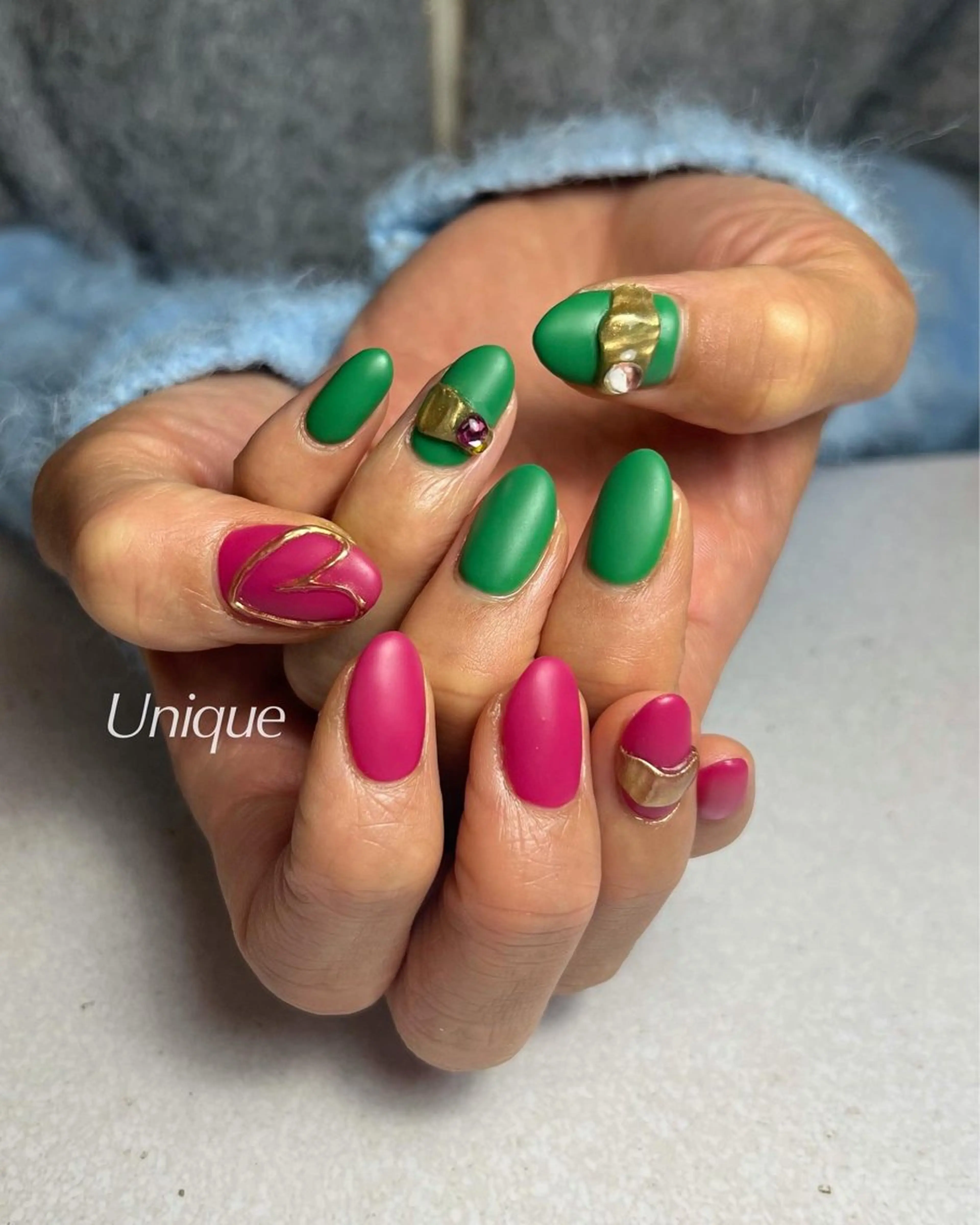 ネイル ハンドネイル Unique 【ユニーク】のネイルデザイン