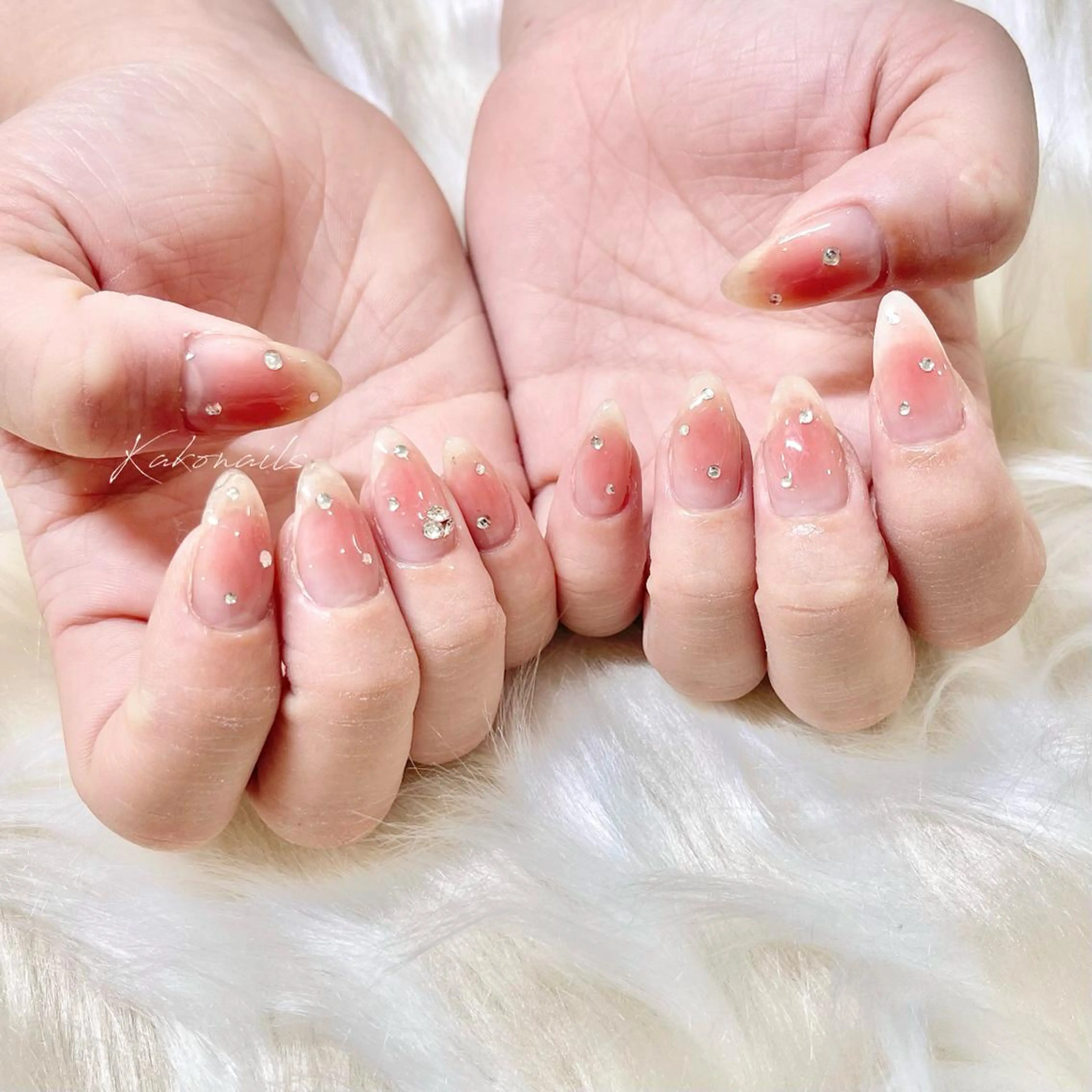 ネイル チークネイル ハンドネイル フットネイル KAKO momo京橋のネイルデザイン
