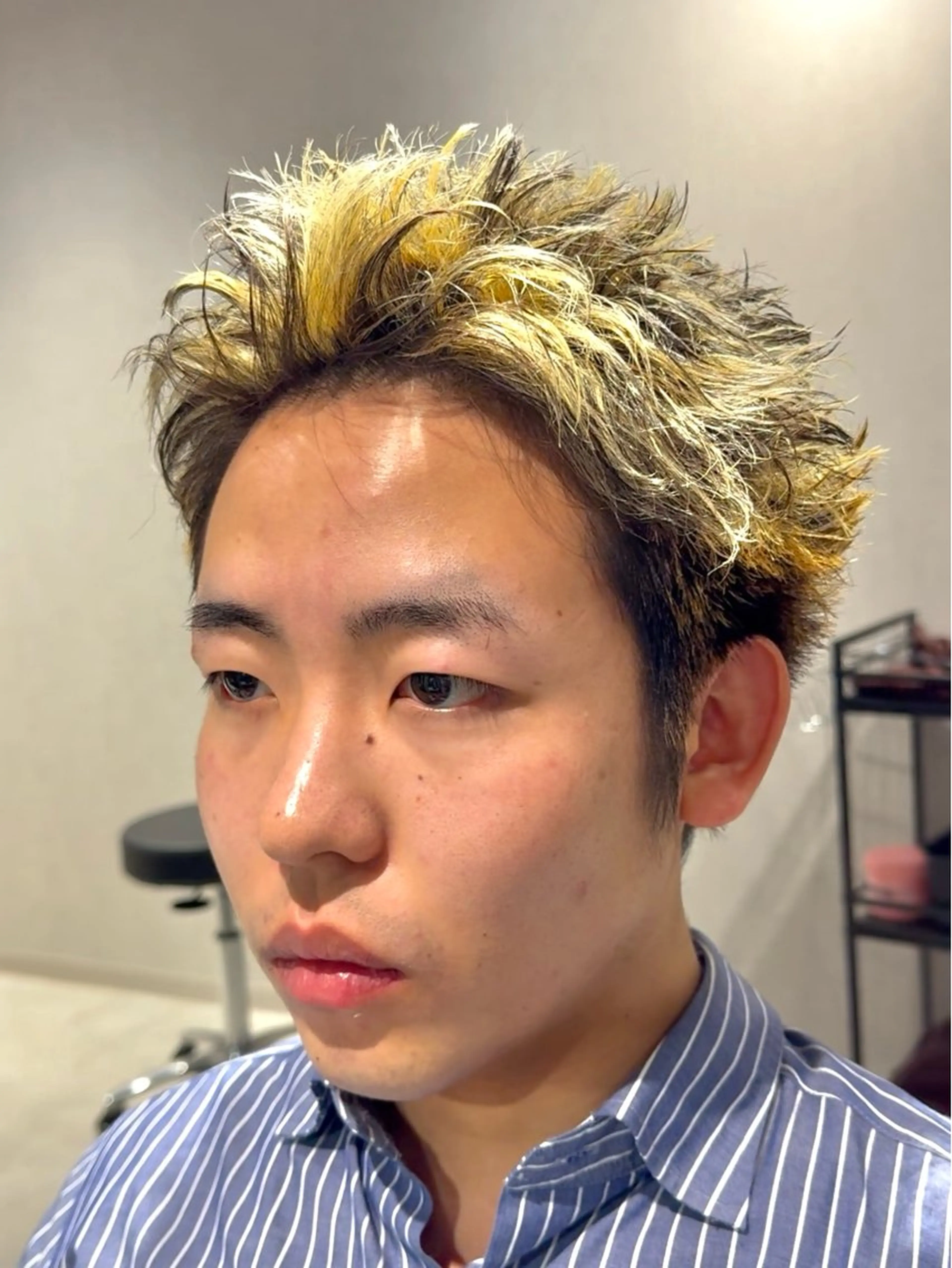 ショート カラー パーマ メンズ メンズハイライト メンズパーマ スパイキーショート ハイライトカラー ハイライト カット パーマ スパイキーショート パーマ🔥ritaのヘアスタイル