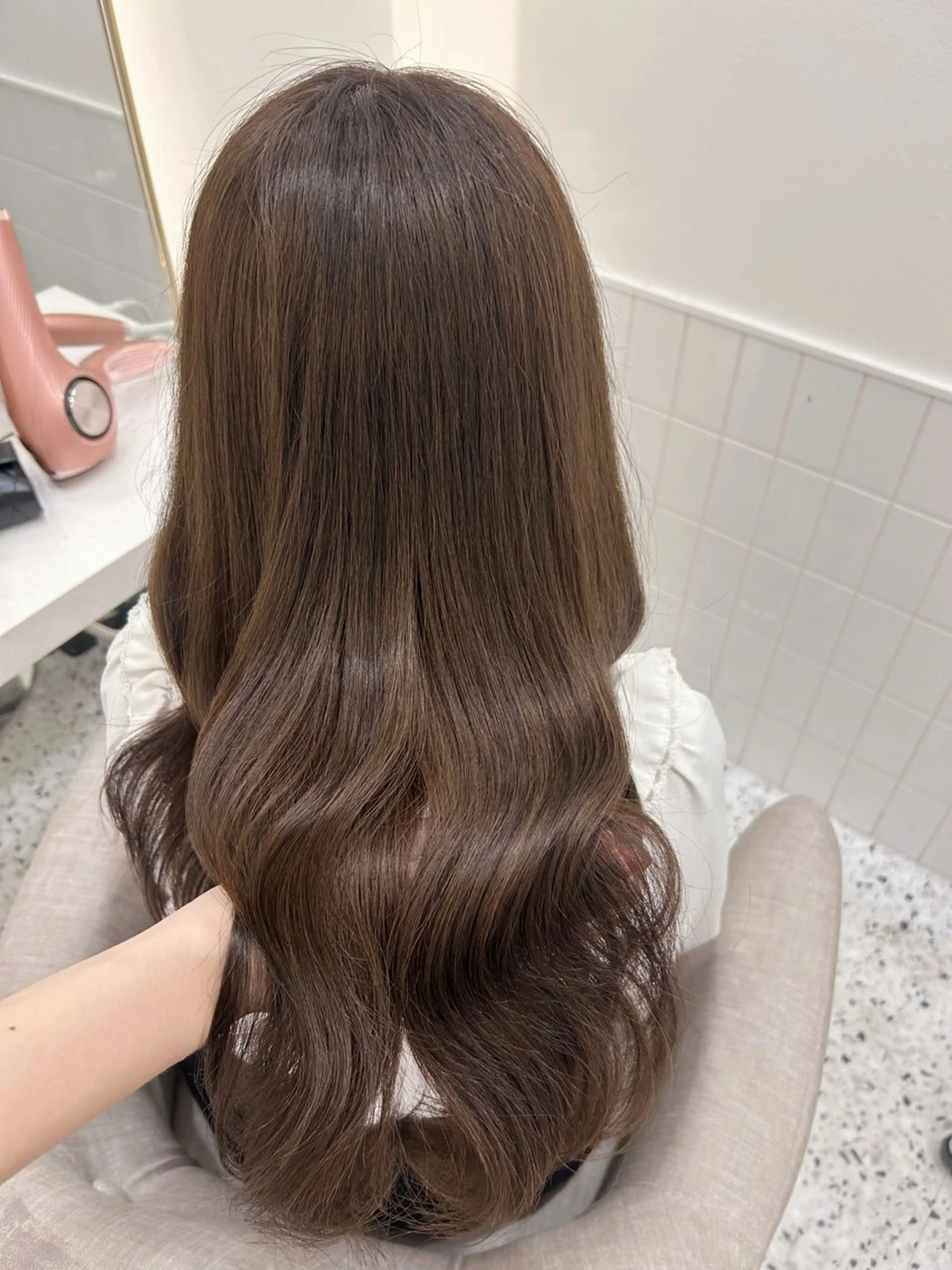 ロング カット ヘアカラー 宮本 梨杏のヘアスタイル